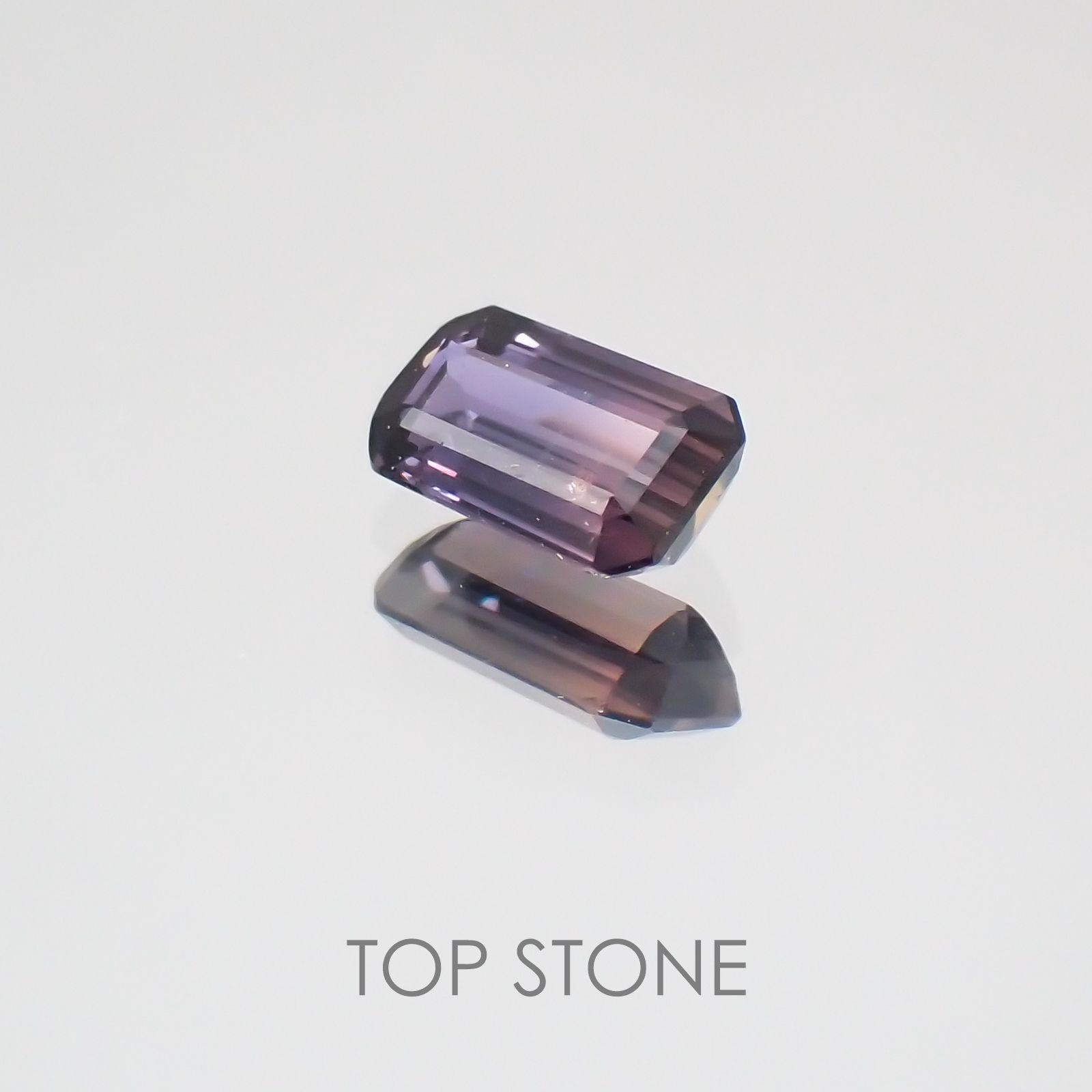バイカラーサファイア(宝石名バイカラー・サファイア) タンザニア産 0.24ct 識別済[21029757]4.5×2.8mm前後