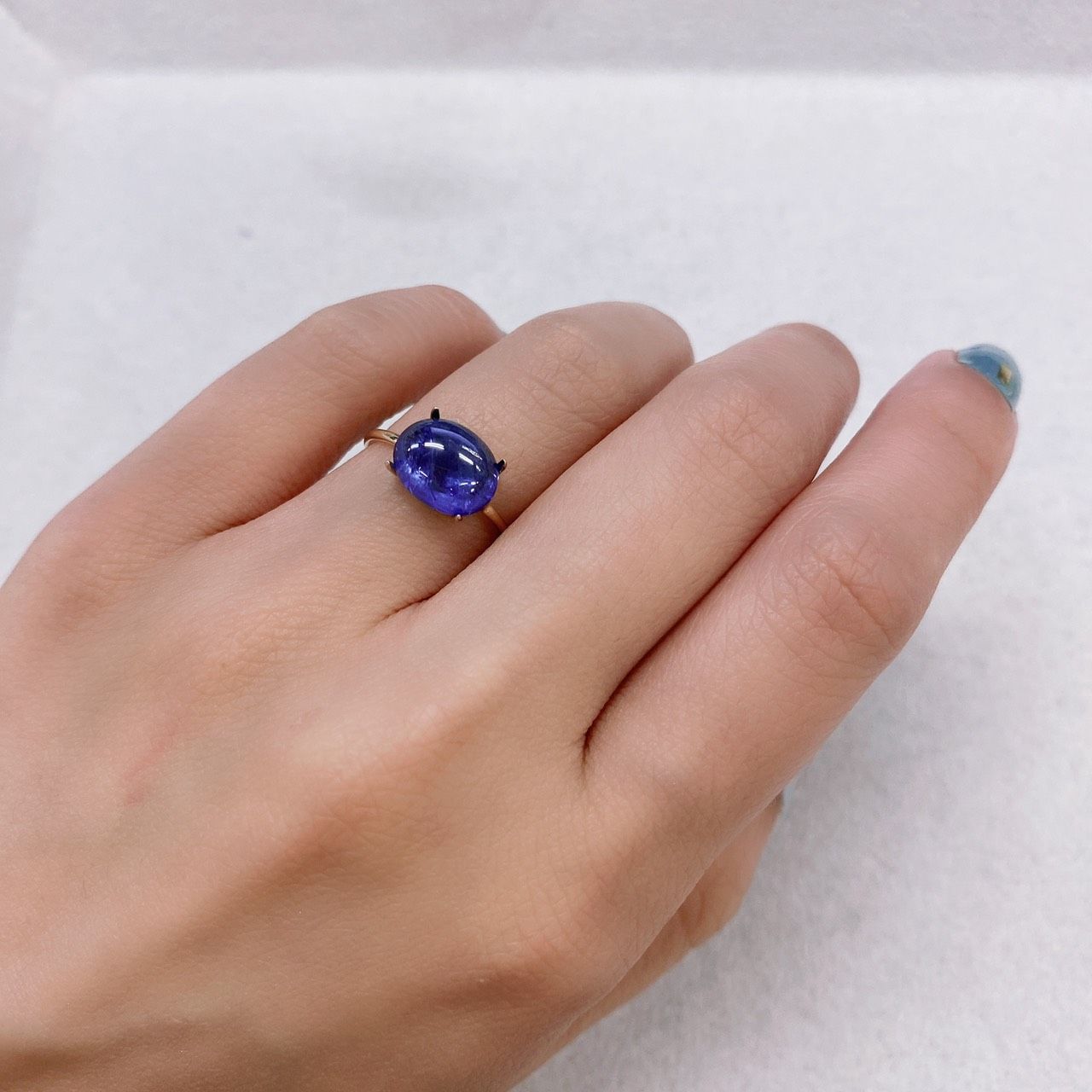バイカラータンザナイト(ゾイサイト) タンザニア産 ルース 3.72ct[210912242]10.2×8mm前後