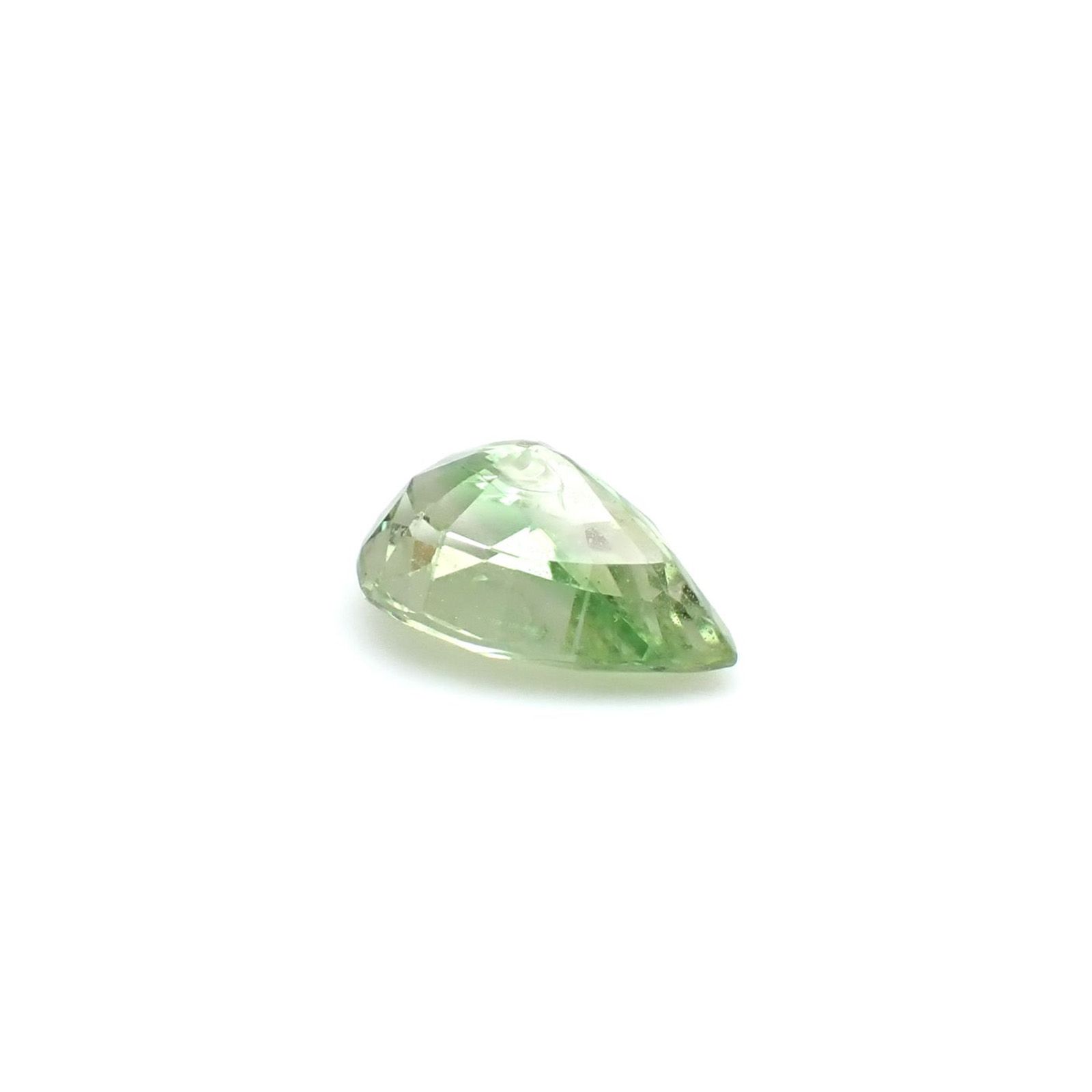 ミントガーネット(宝石名ガーネット)タンザニア産 識別済 2.03ct / 9.7x6.8mm前後 [260832722]