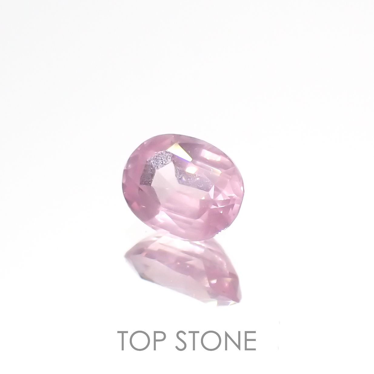 シルキーピンクスピネル(宝石名ピンク・スピネル)タンザニア産 0.33ct 識別済[230120251]4.7x3.6mm前後