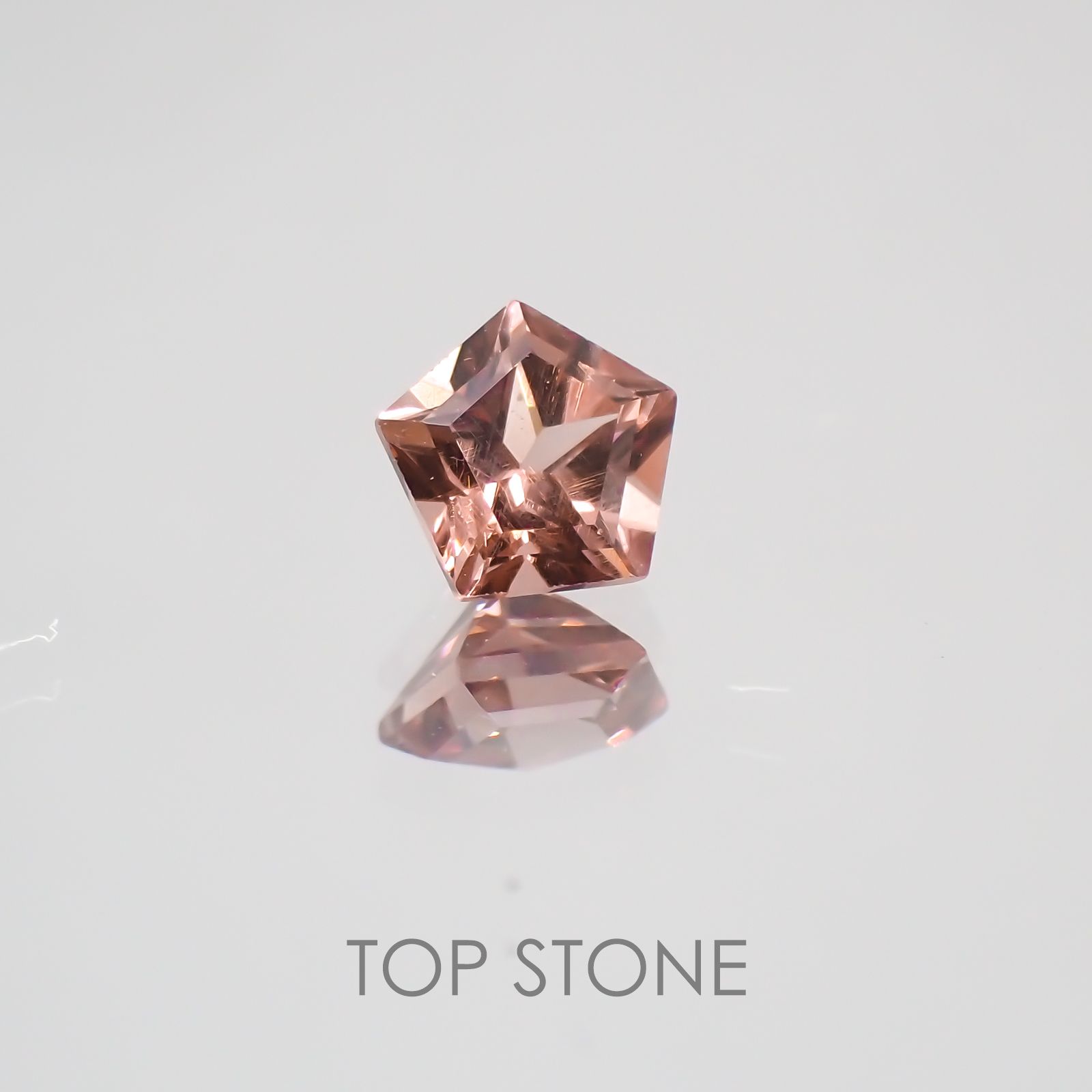 ◇ペンタゴンカット◇マラヤガーネットSA(宝石名ガーネット) タンザニア産 0.29ct 識別済[210210090]4×4.2mm前後