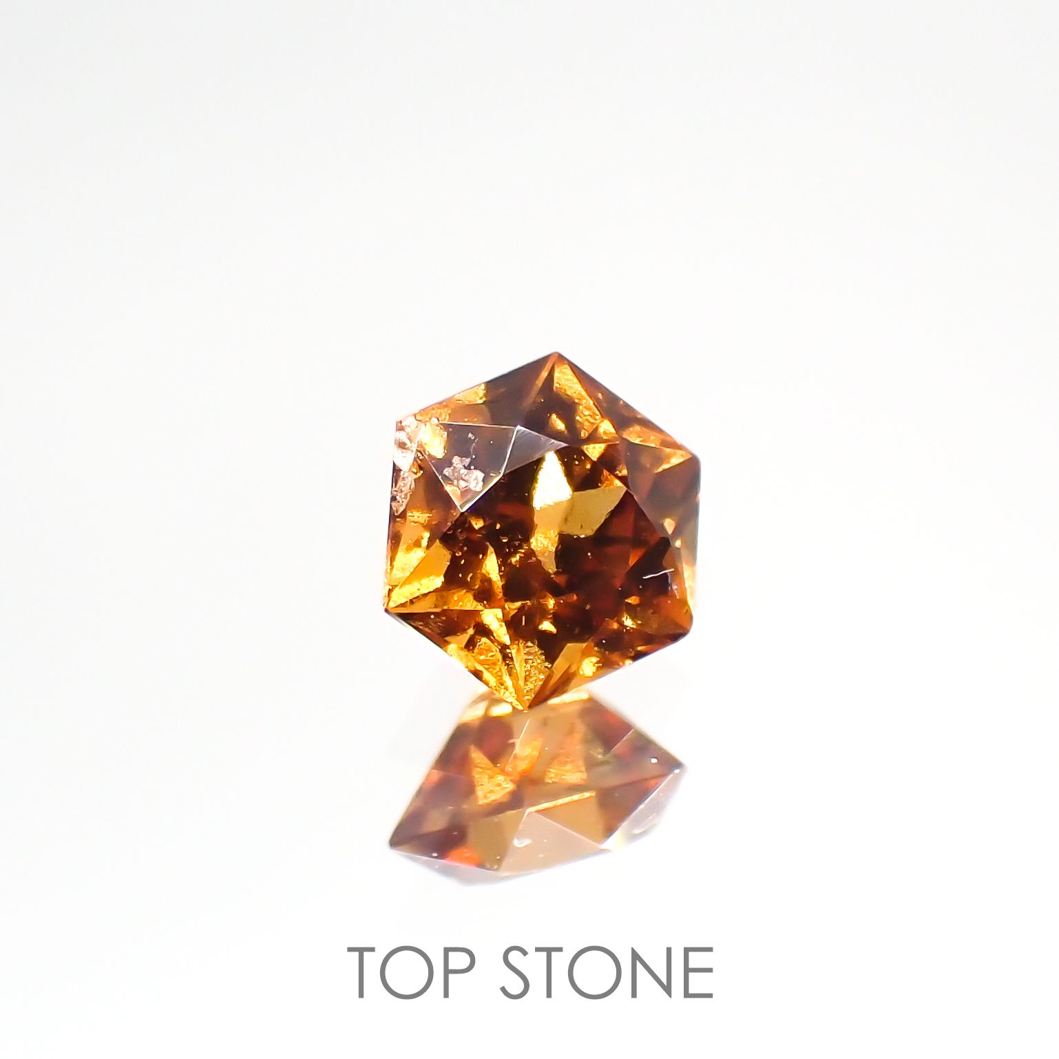 ◇ヘキサゴンカット◇ヘソナイトガーネット(宝石名ガーネット) スリランカ産 0.48ct 識別済[210912688]4.5×4.4mm前後