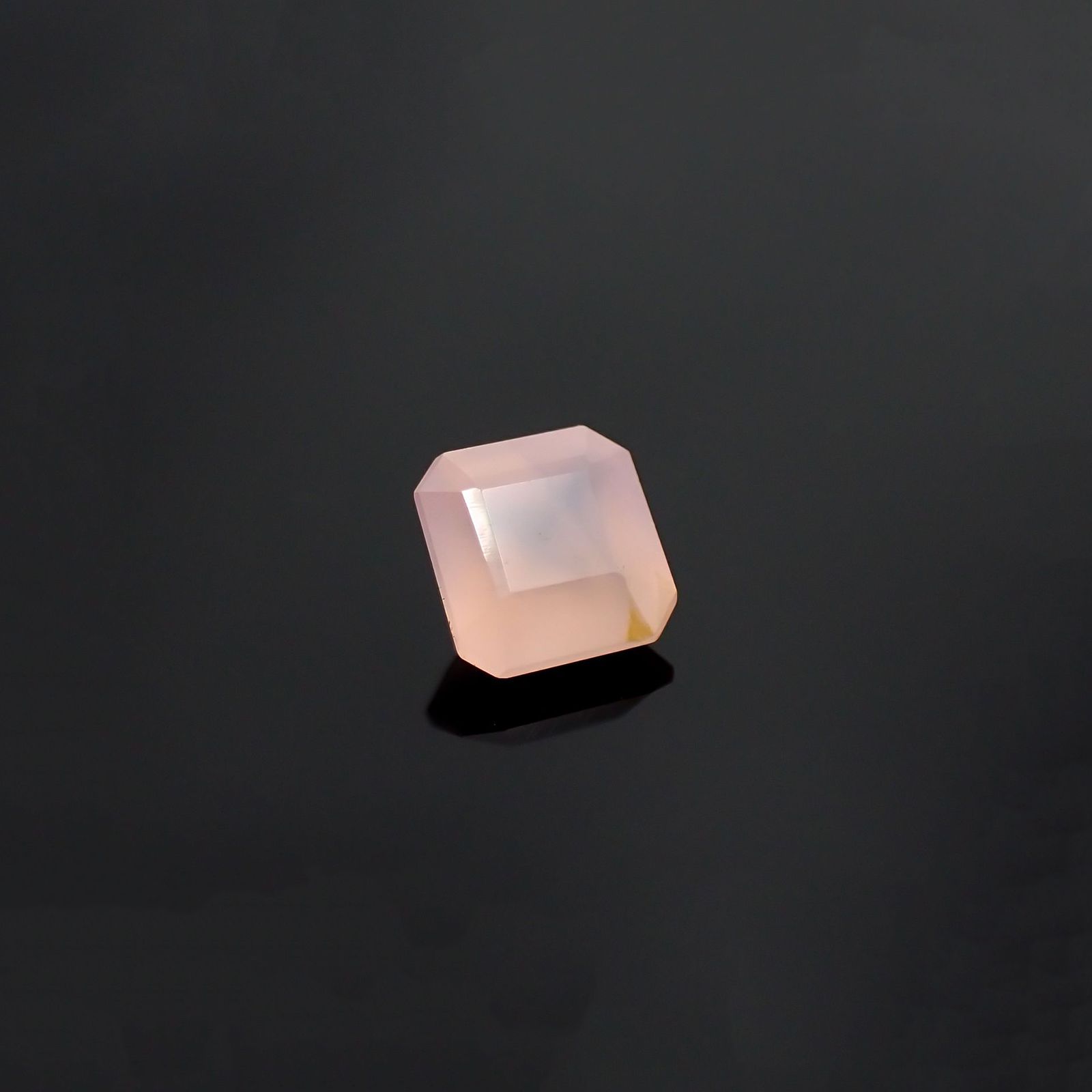 ピンクスミソナイト(宝石名ピンク・スミソナイト) メキシコ産 1.60ct 識別済[210711450]6.3×6.1mm前後