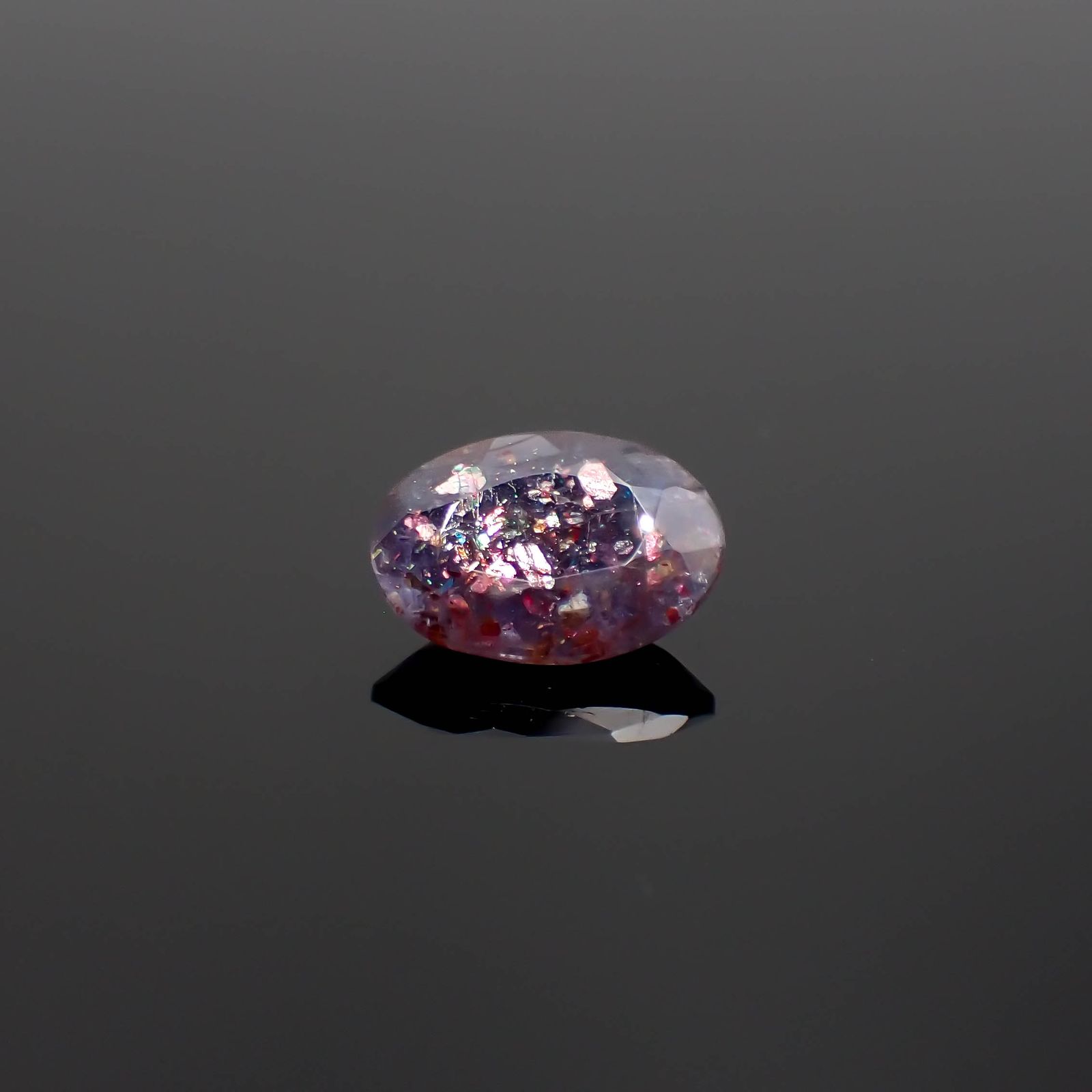 ブラッドショットアイオライト インド産 2.18ct[230522100]10.9x8mm前後