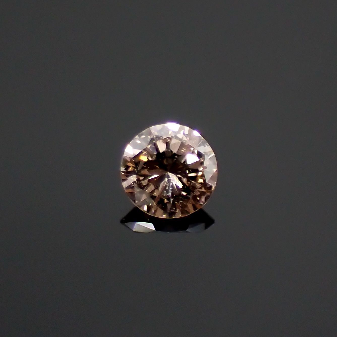 ピンクダイヤモンド(宝石名ダイヤモンド) SI-2 / LIGHT BROWN PINK 0.077ct ソ付(CGL)[210711796]2.7×2.8mm前後