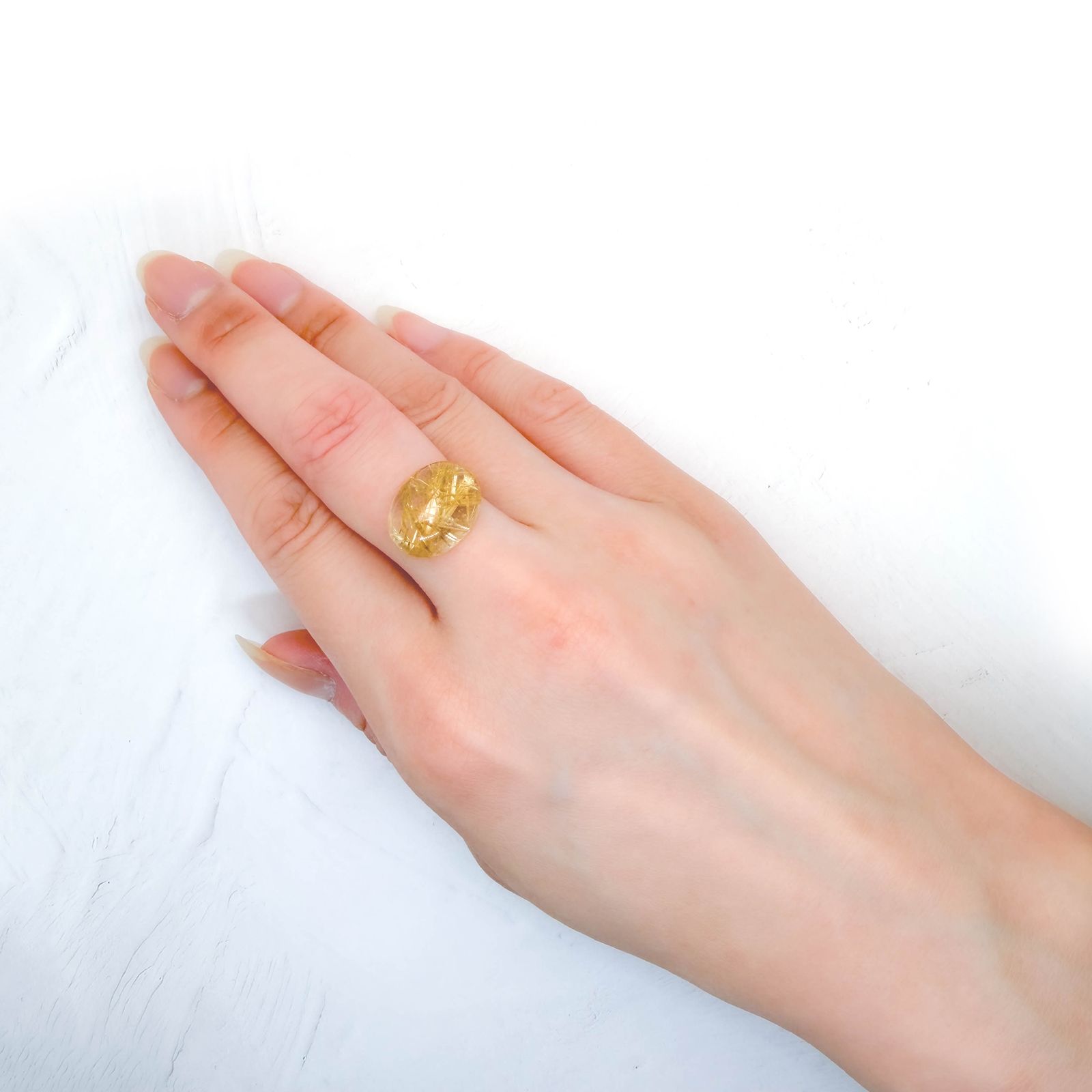 ルチルクォーツ ブラジル産 9.94ct / 16x12.1mm前後 [260732400]
