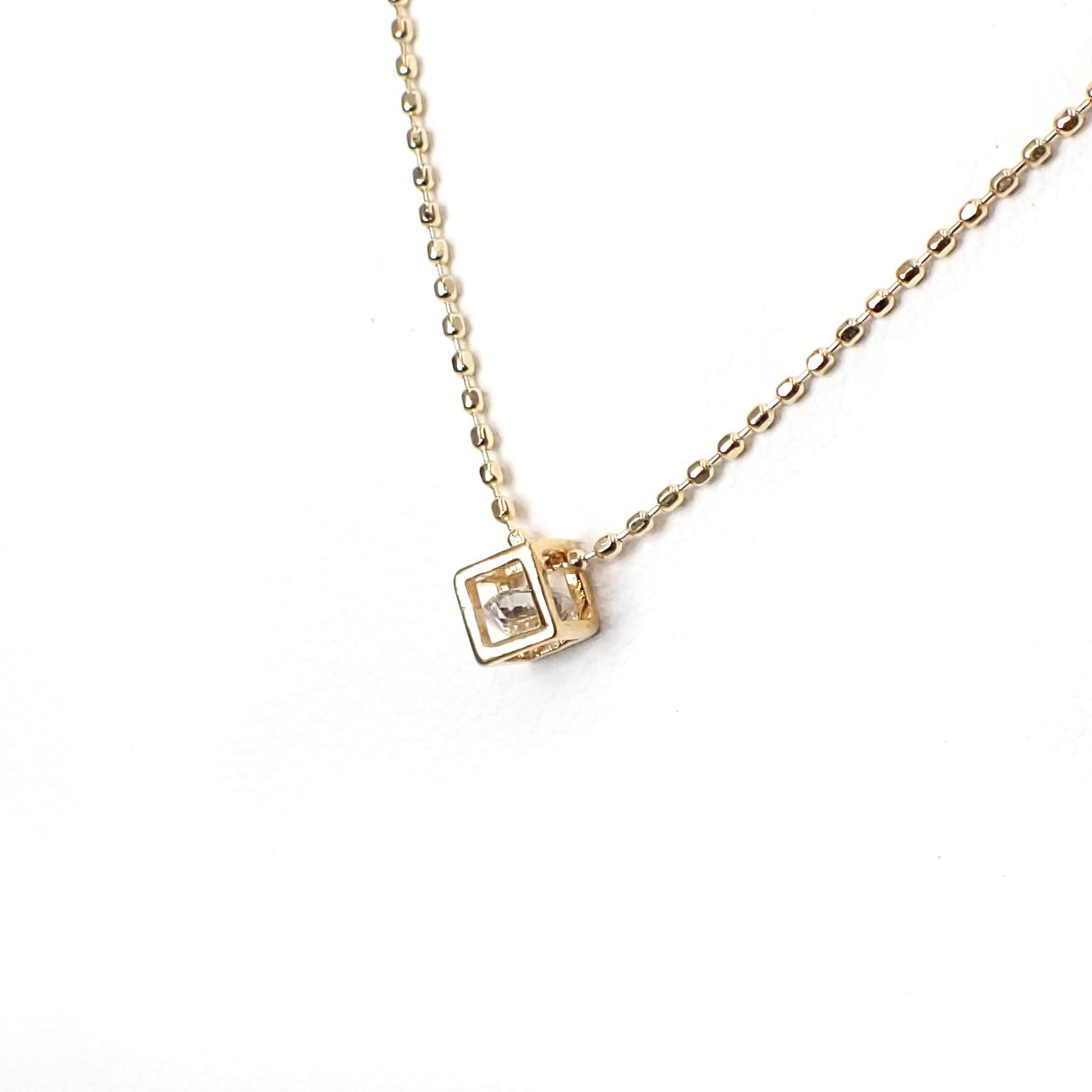 ◇K18 Reinette（レネット）◇ダイヤモンド | キューブボックスデザイン [チャーム/ペンダントトップ※チェーン別売り]