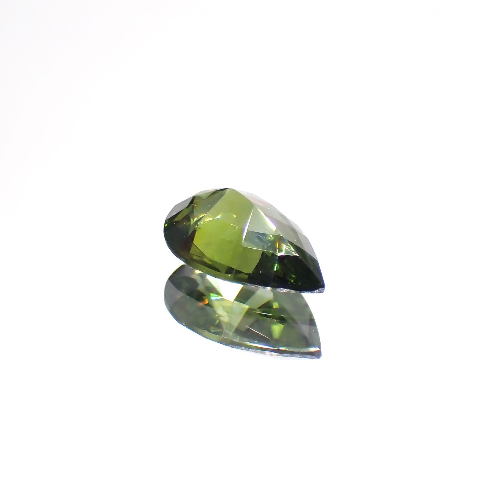 グリーンジルコン(宝石名ジルコン)スリランカ/カンボジア産 0.83ct 識別済[220114894]7.8x5mm前後