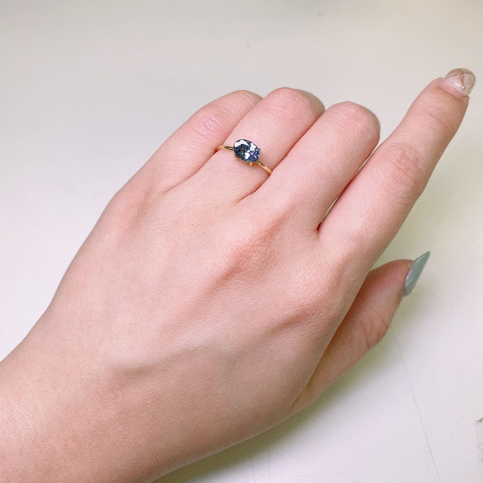 パーティーカラータンザナイト タンザニア産 ルース 0.95ct[210410410]7.1×5.1mm前後