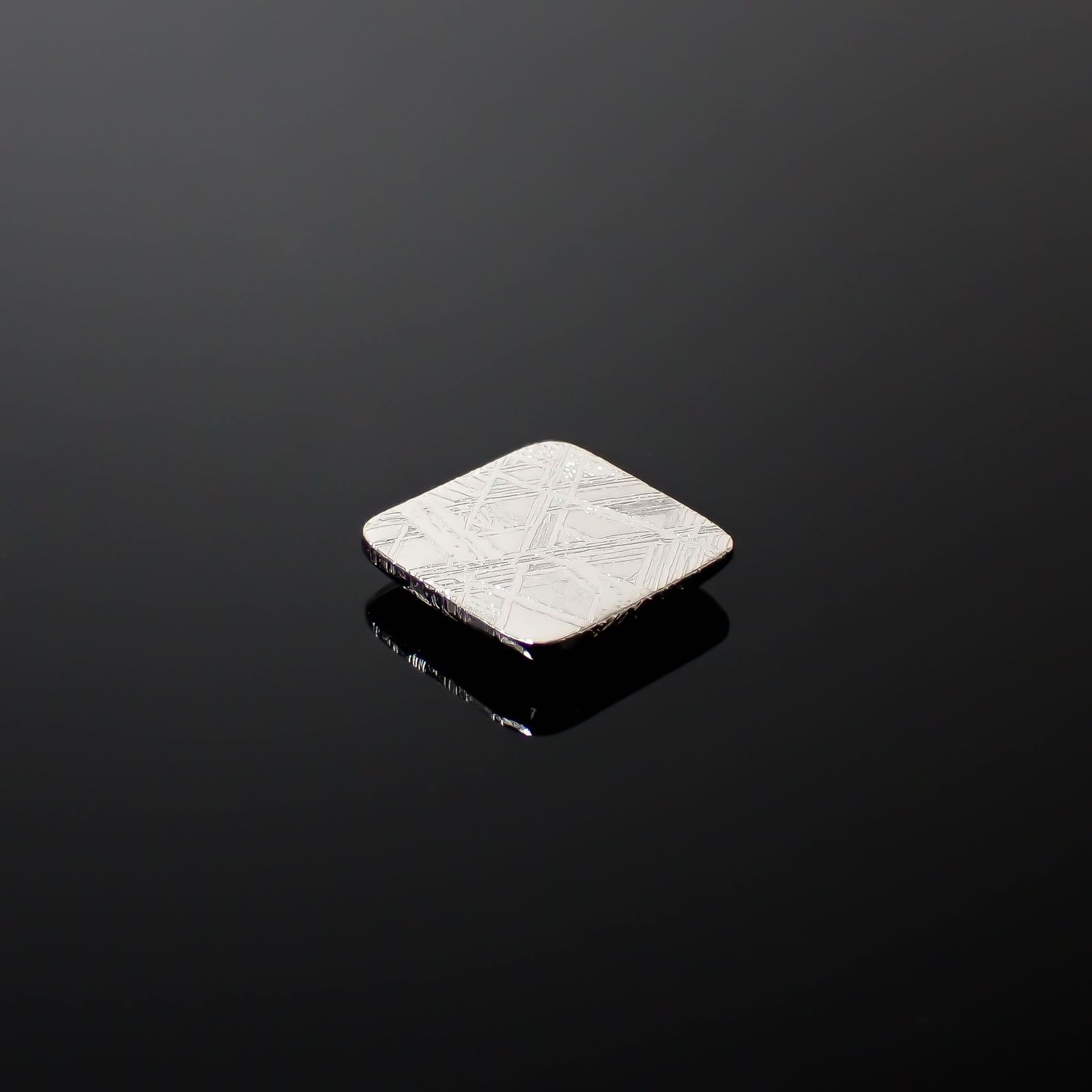 ムオニナルスタ隕石 発見地:スウェーデン 15.84ct[240125778]13.7x13.7mm前後