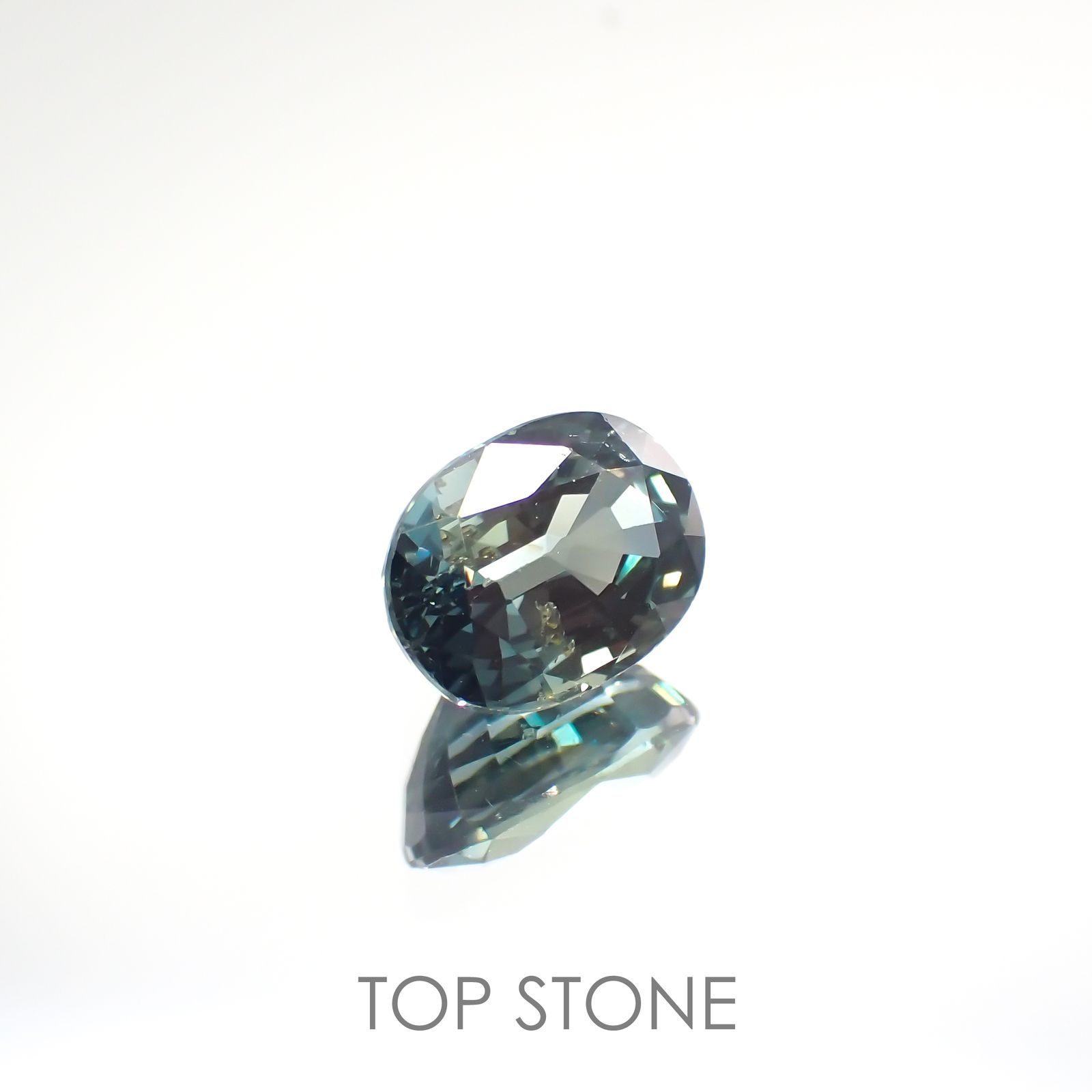 バイカラーサファイア(宝石名サファイア) マダガスカル/スリランカ産 1.996ct ソ付(彩珠)[210812475]8×6mm前後