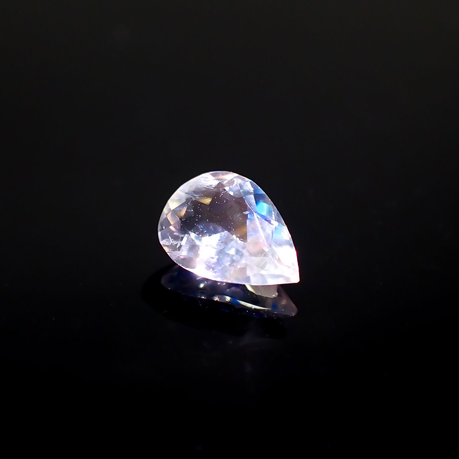 レインボームーンストーン インド・タミルナードゥ産 0.48ct[231224462]6.9x4.9mm前後