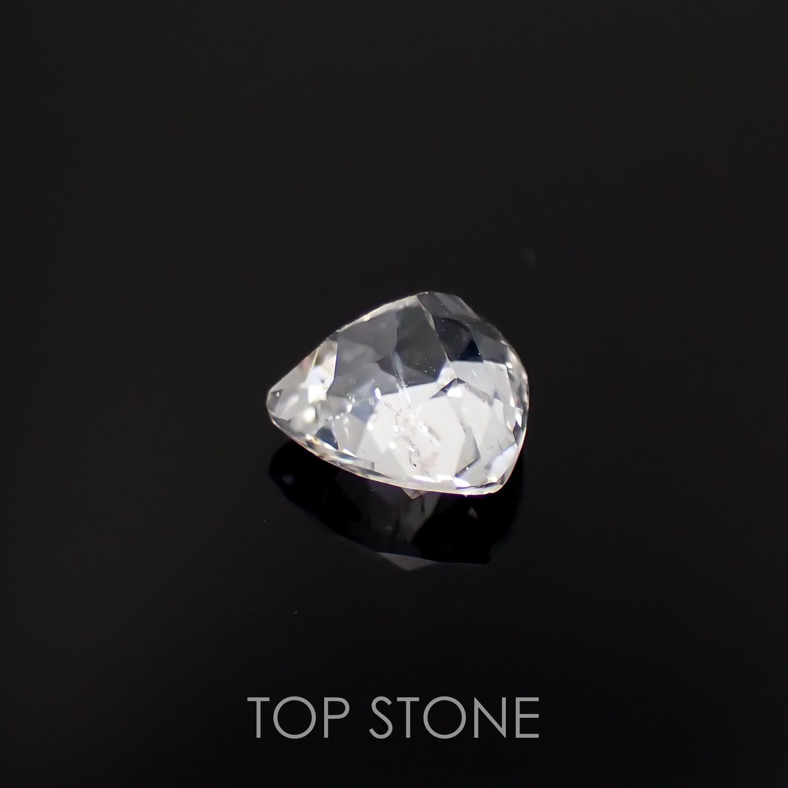 フェナカイト(宝石名フェナカイト)マダガスカル/ブラジル産 0.81ct 識別済[221119139]6x6.1mm前後