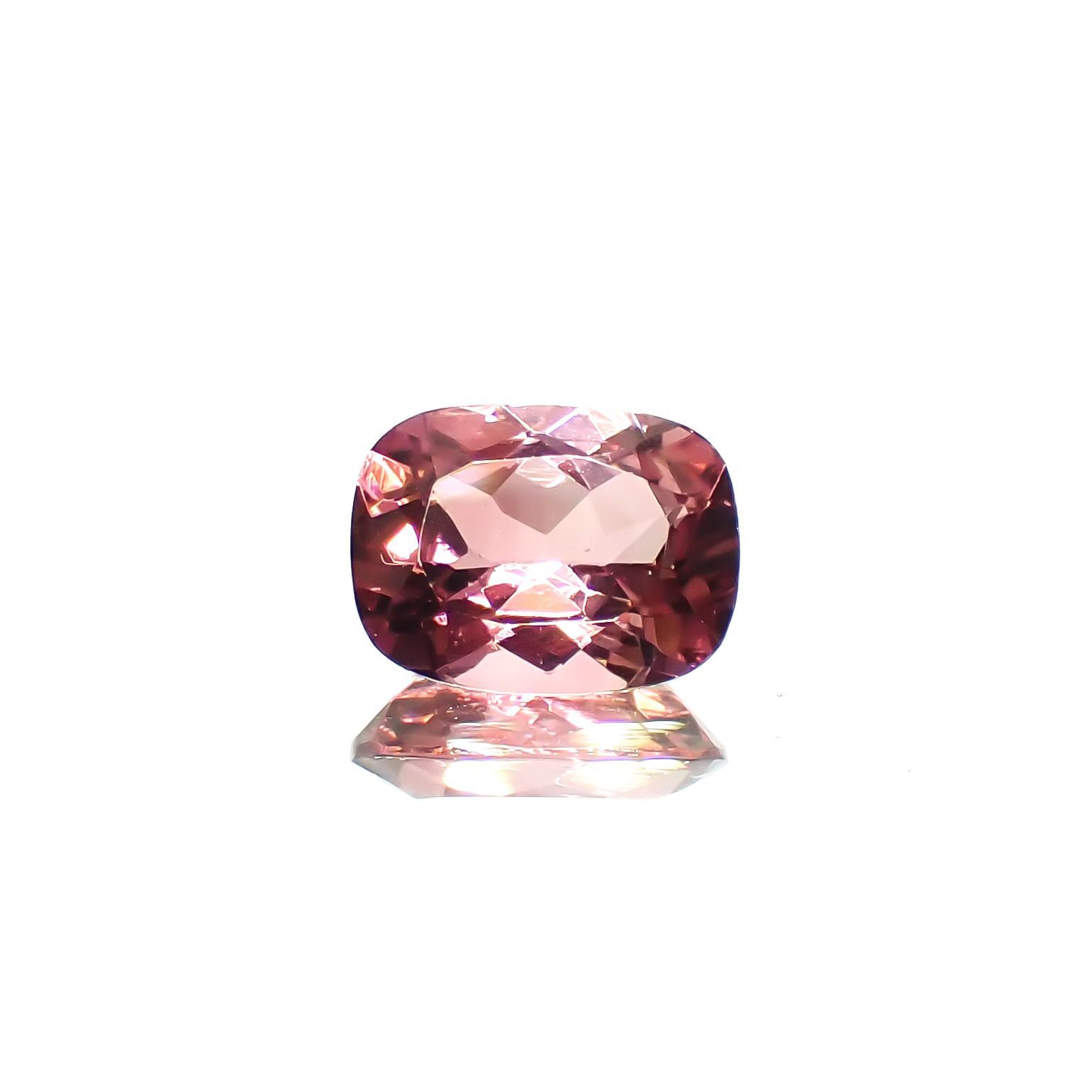 ピンクトルマリン(宝石名トルマリン)コンゴ民主共和国産 1.35ct 識別済[230320847]8x6mm前後