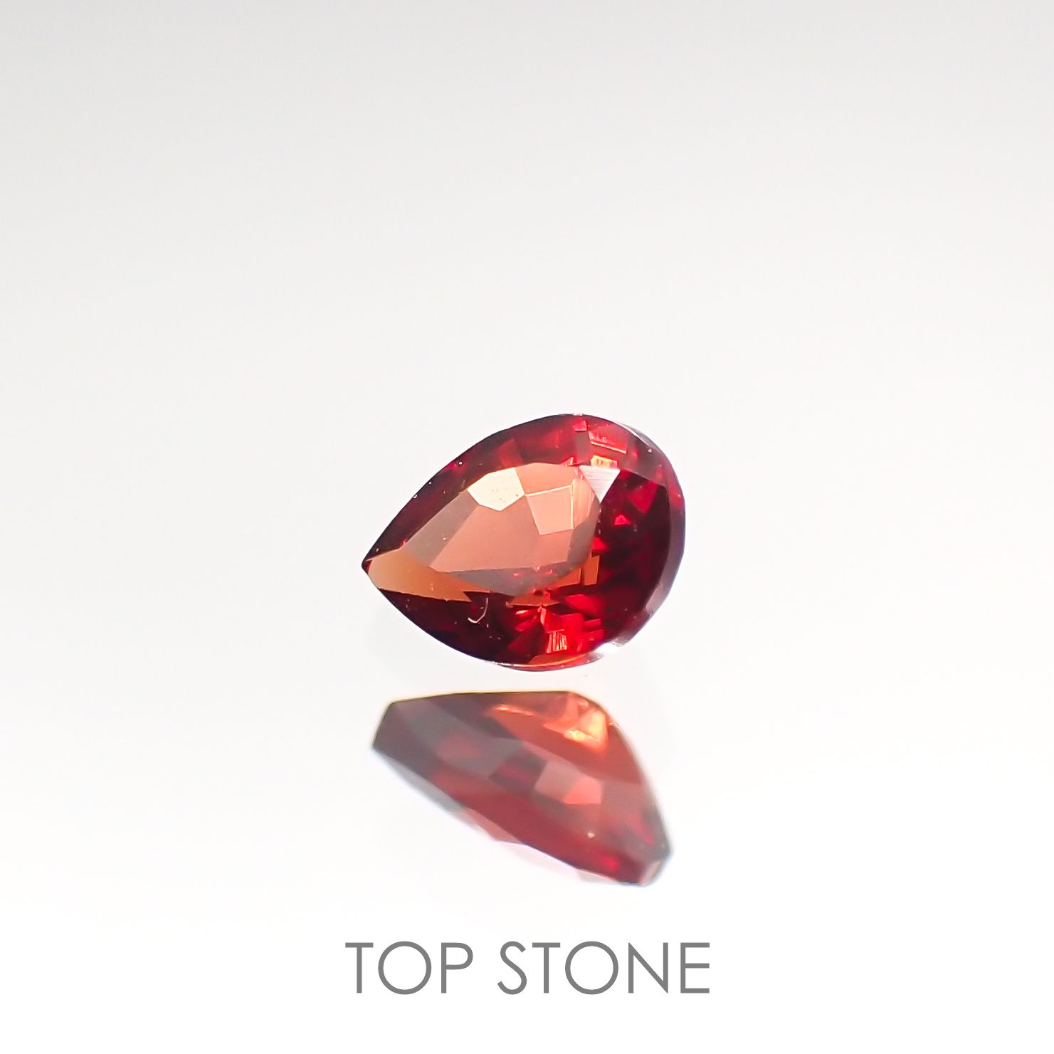 レッドスピネル ビルマ産 ルース 0.2ct[210812855]4×3mm前後