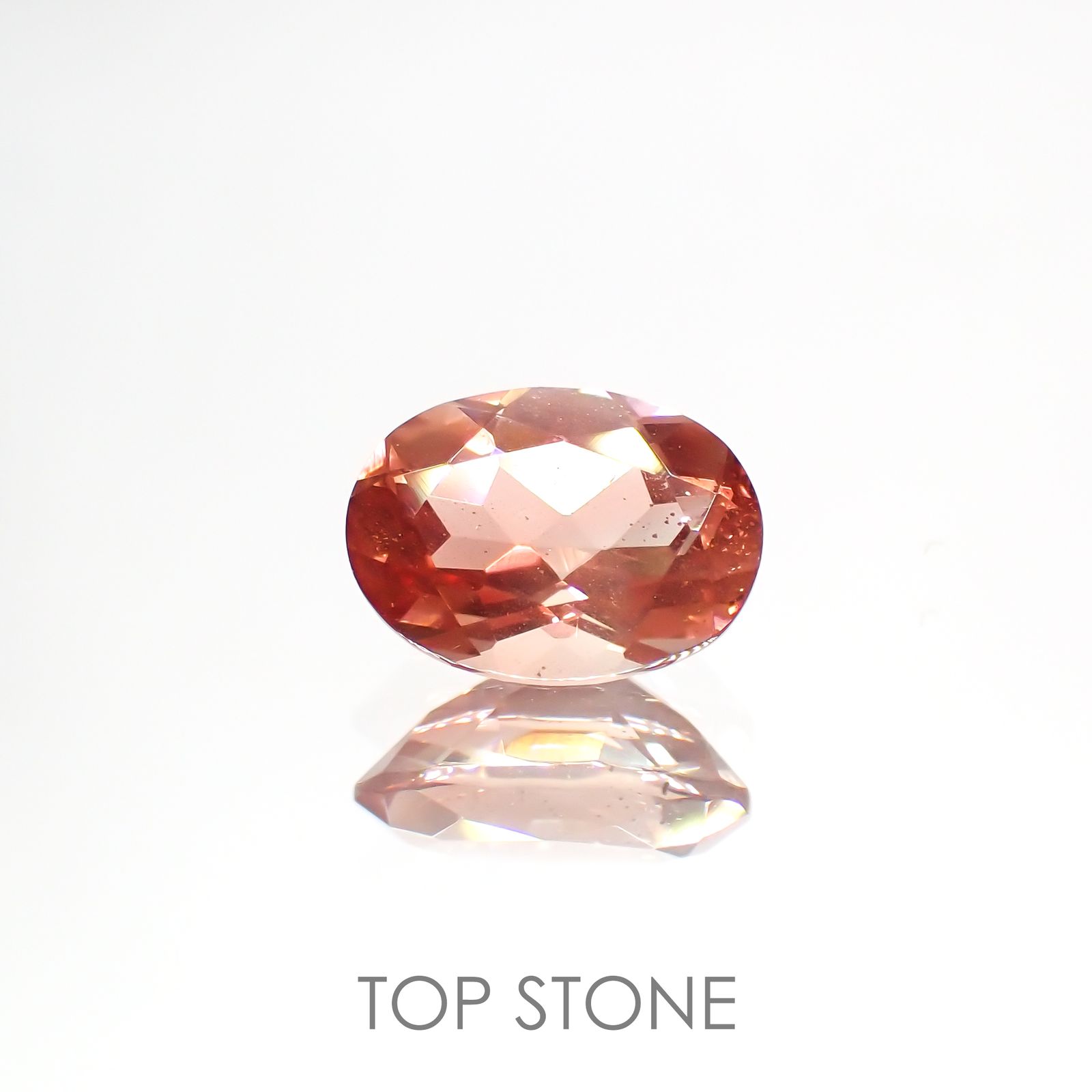 オレゴンサンストーン(宝石名ラブラドライト) アメリカ・オレゴン州産 0.76ct 識別済[20074131]7.1×5.2mm前後