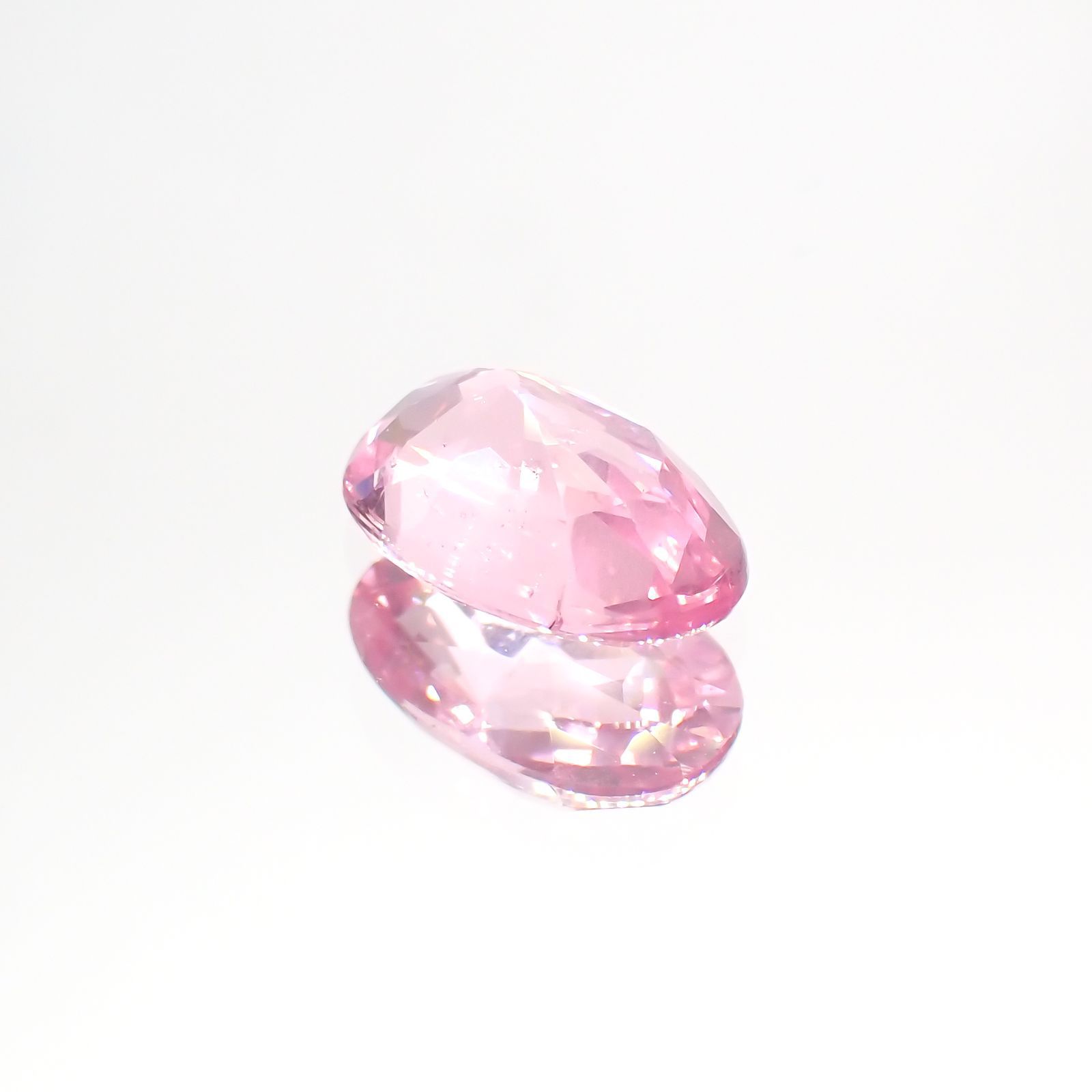ピンクスピネル(宝石名ピンク・スピネル)タンザニア産 1.246ct ソ付(彩珠)[231124091]8.1x5.2mm前後