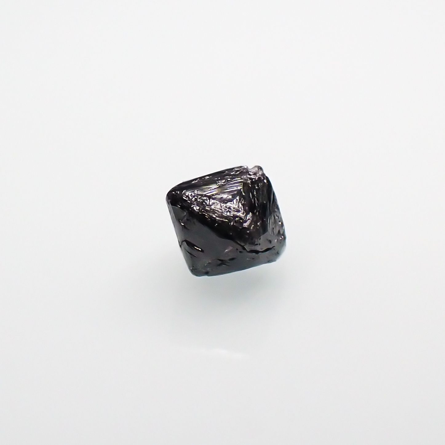 ブラックダイヤモンド 原石 0.57ct[220515831]5.1x4.7mm前後 | TOP