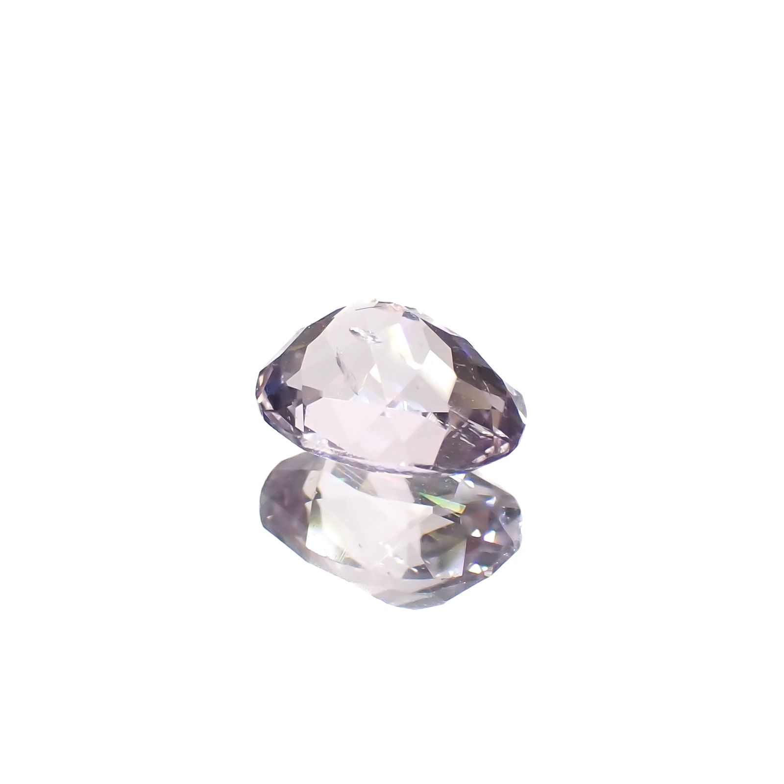 マリアライト フルオレッセンス(宝石名スキャポライト)スリランカ産 0.65ct 識別済[230421675]6.5x5mm前後