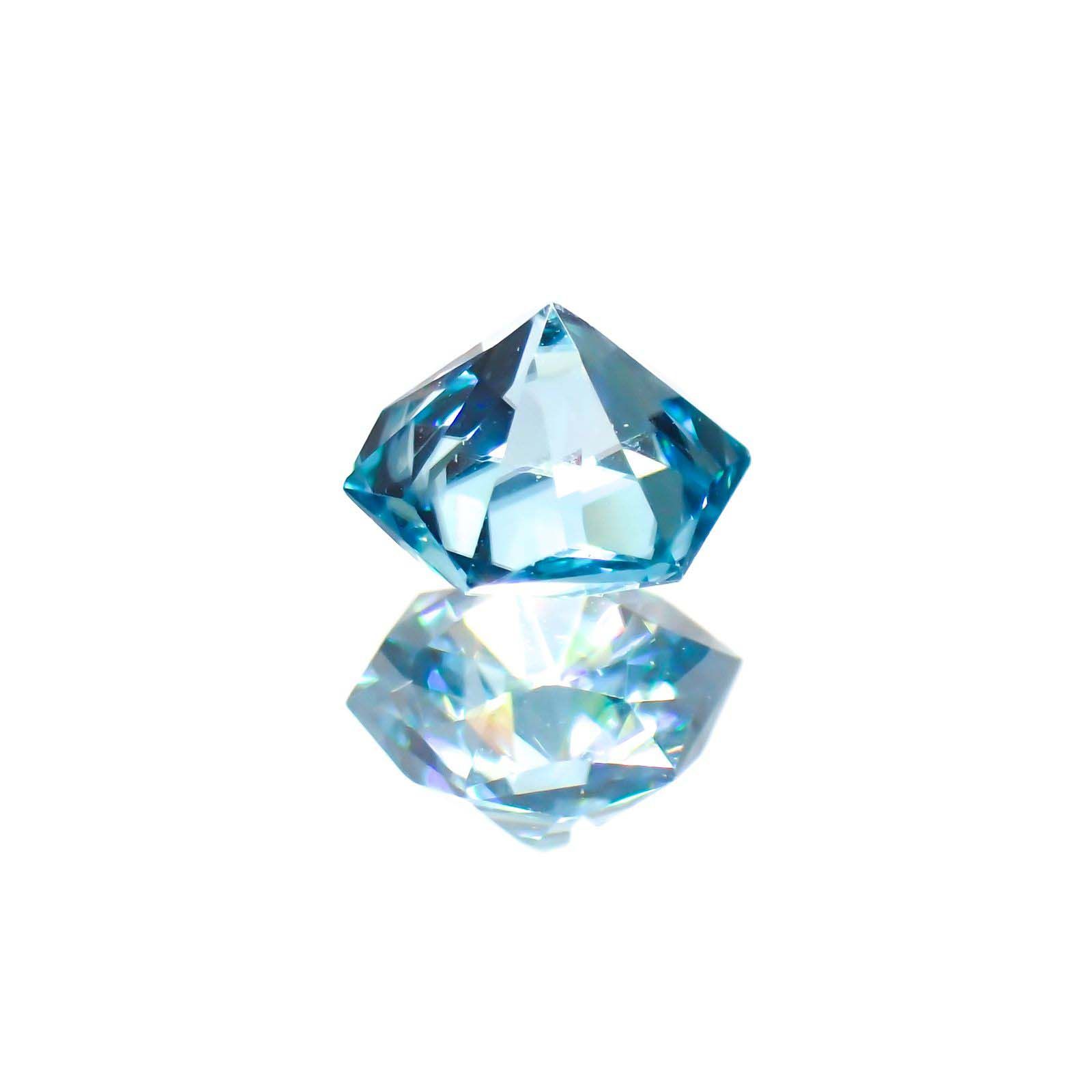 ◇ヘキサゴンカット◇ブルージルコン(宝石名ジルコン) カンボジア産 0.78ct 識別済[211013365]4.8×4.8mm前後