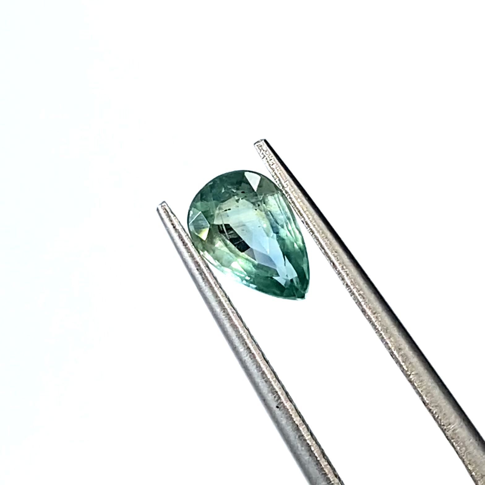 ネパール 石細工 バイカラーカイヤナイト(宝石名カイヤナイト)ネパール産 0.93ct 識別済