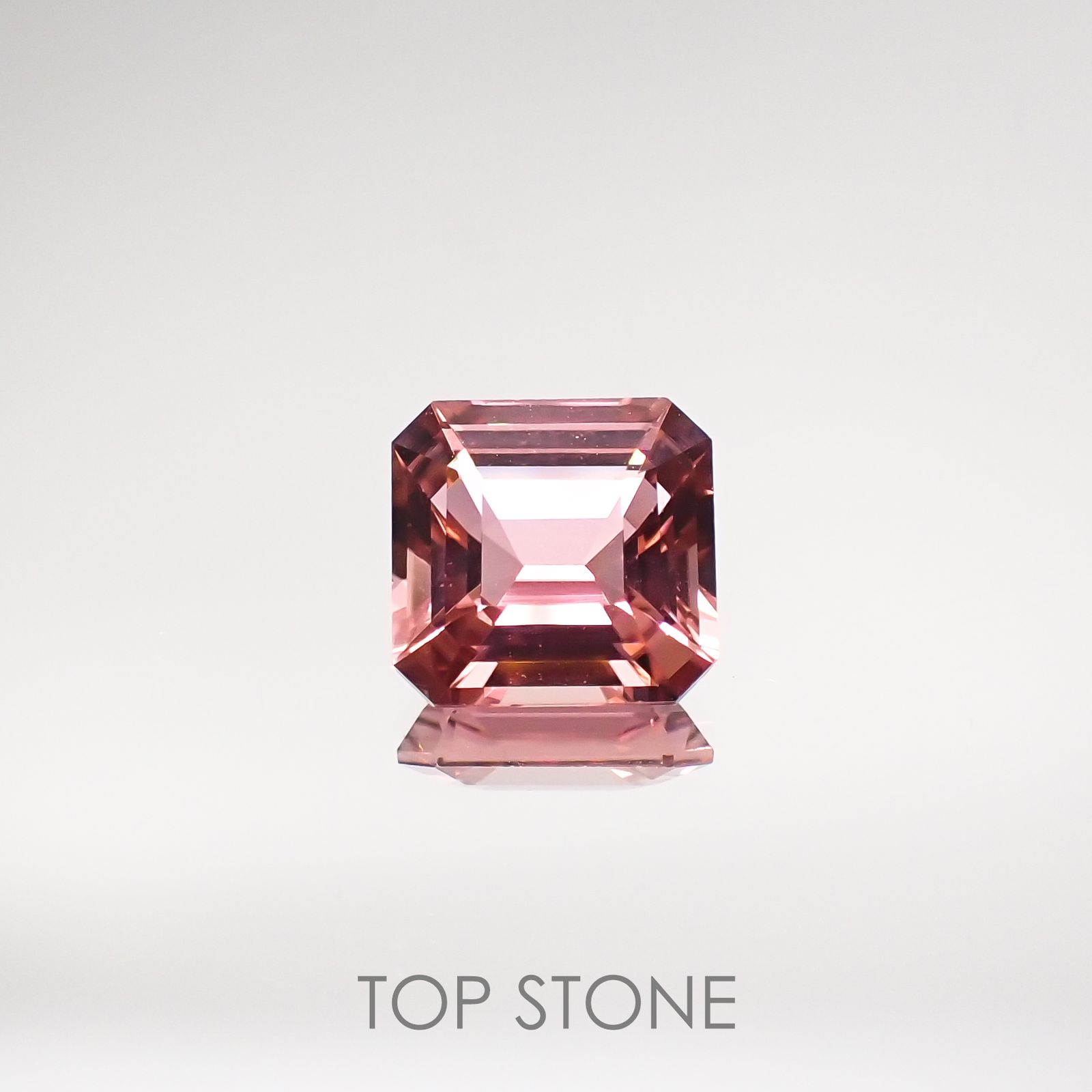 ピンクトルマリン パパラチャカラー(宝石名ピンク・トルマリン) ルワンダ産 1.746ct ソ付(彩珠)[210711637]7.6×7.3mm前後