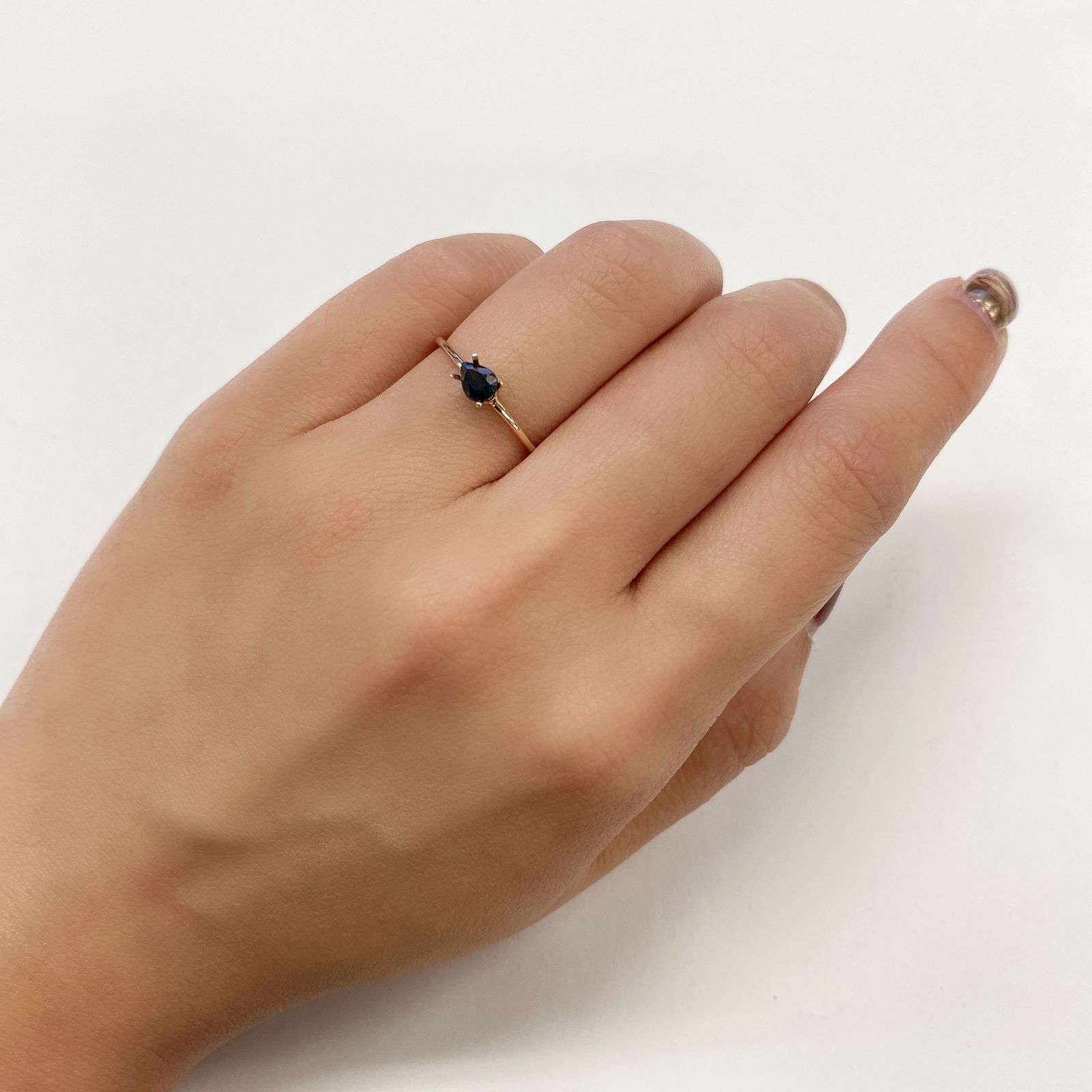 ゴールドシーンサファイア(宝石名シーン・サファイア)ケニア産 0.38ct 識別済[231023800]4.9x3.7mm前後