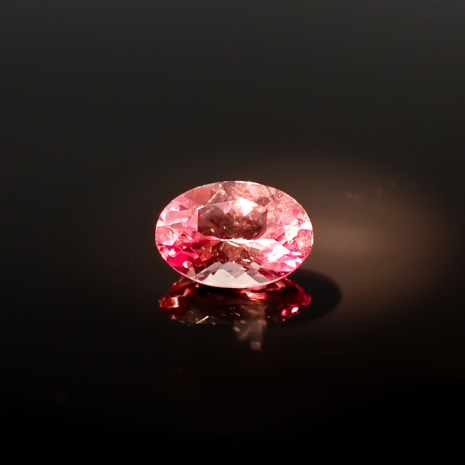 ドラゴンガーネット タンザニア産 0.60ct[230421454]5.8x4.1mm前後