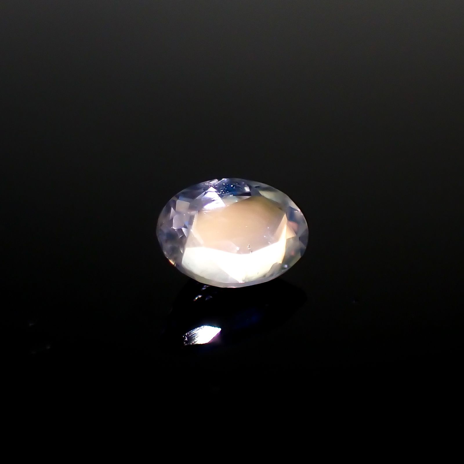 レインボームーンストーン インド・タミルナードゥ産 0.82ct[231224466]7.3x5mm前後