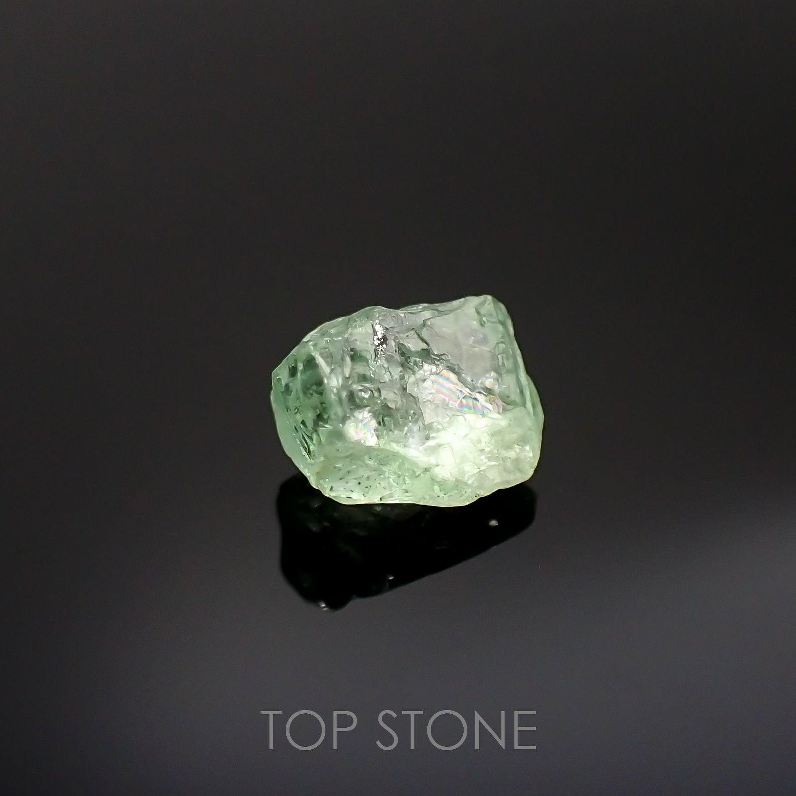 バナジウムコーネルピン原石(宝石名コーネルピン)タンザニア・タンガ州産 1.96ct 識別済[220716911]8.1x6.4mm前後