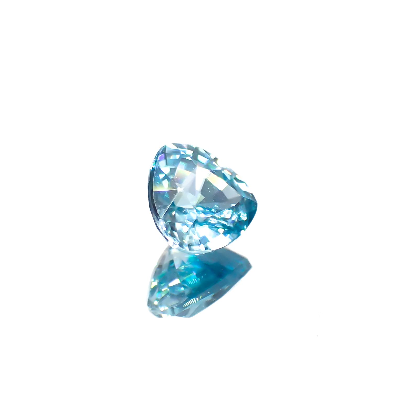 ブルージルコン カンボジア産 0.73ct[240728506]5x5mm前後