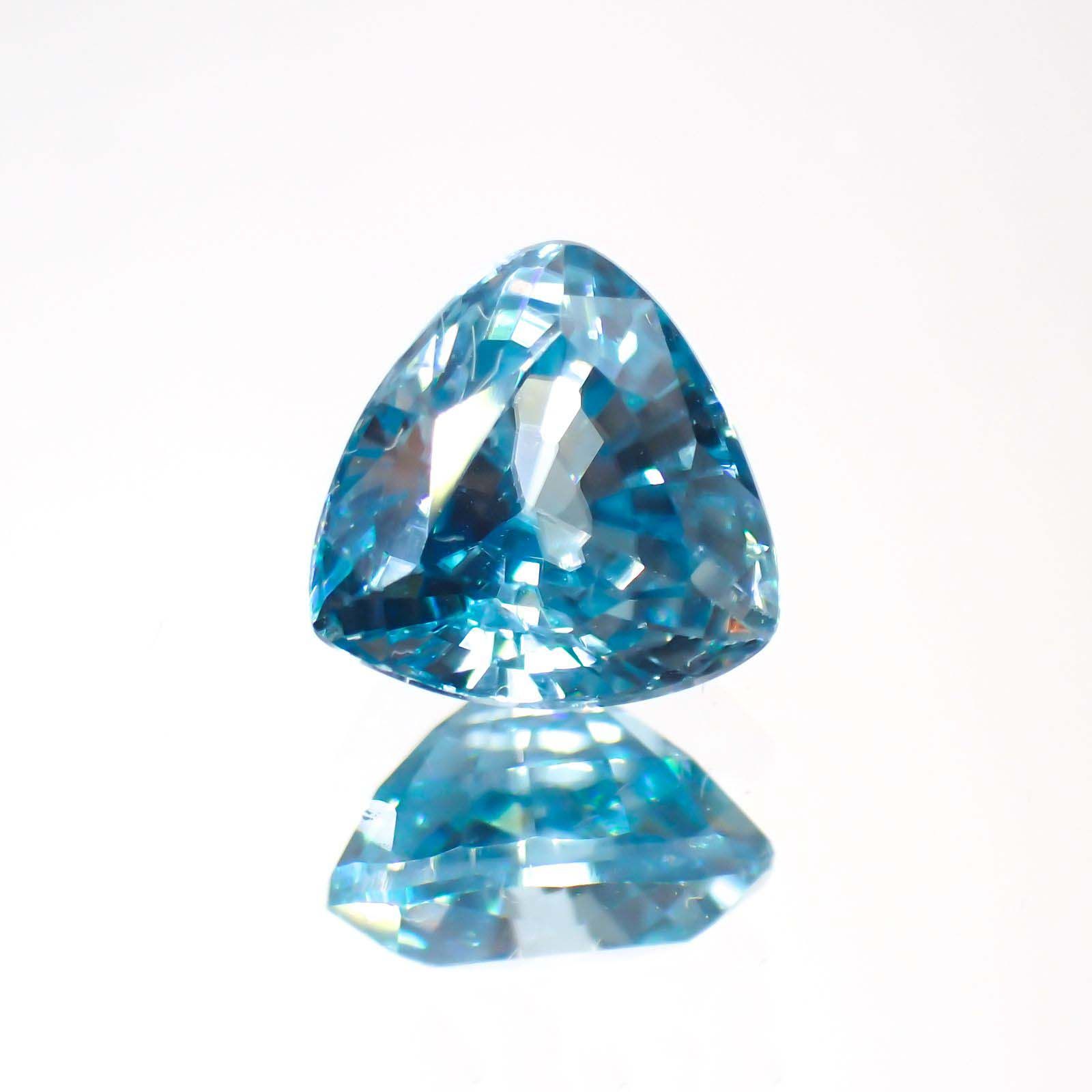 ブルージルコン(宝石名ジルコン) カンボジア産 1.24ct 識別済[211013446]6×5.9mm前後