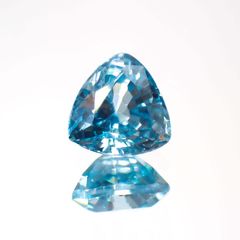 ブルージルコン(宝石名ジルコン) カンボジア産 1.24ct 識別済[211013446]6×5.9mm前後
