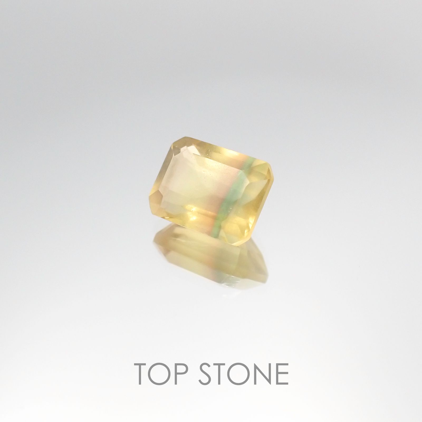 バイカラーフローライト ブラジル産 ルース 2.13ct[20106388]8×6mm前後