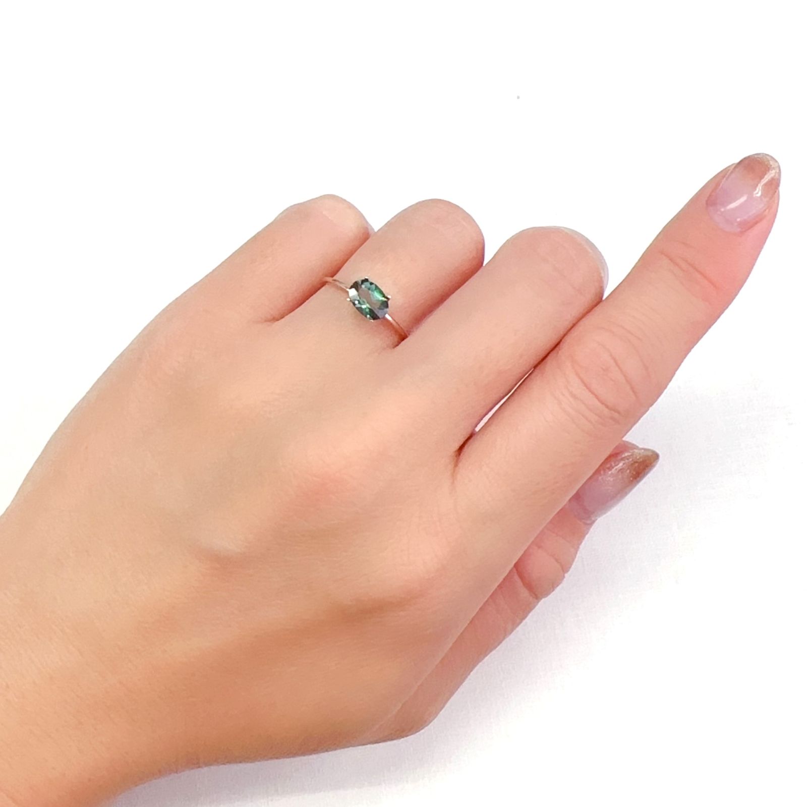 カラーチェンジアンデシン モンゴル産 0.64ct[231023559]7.1x5mm前後