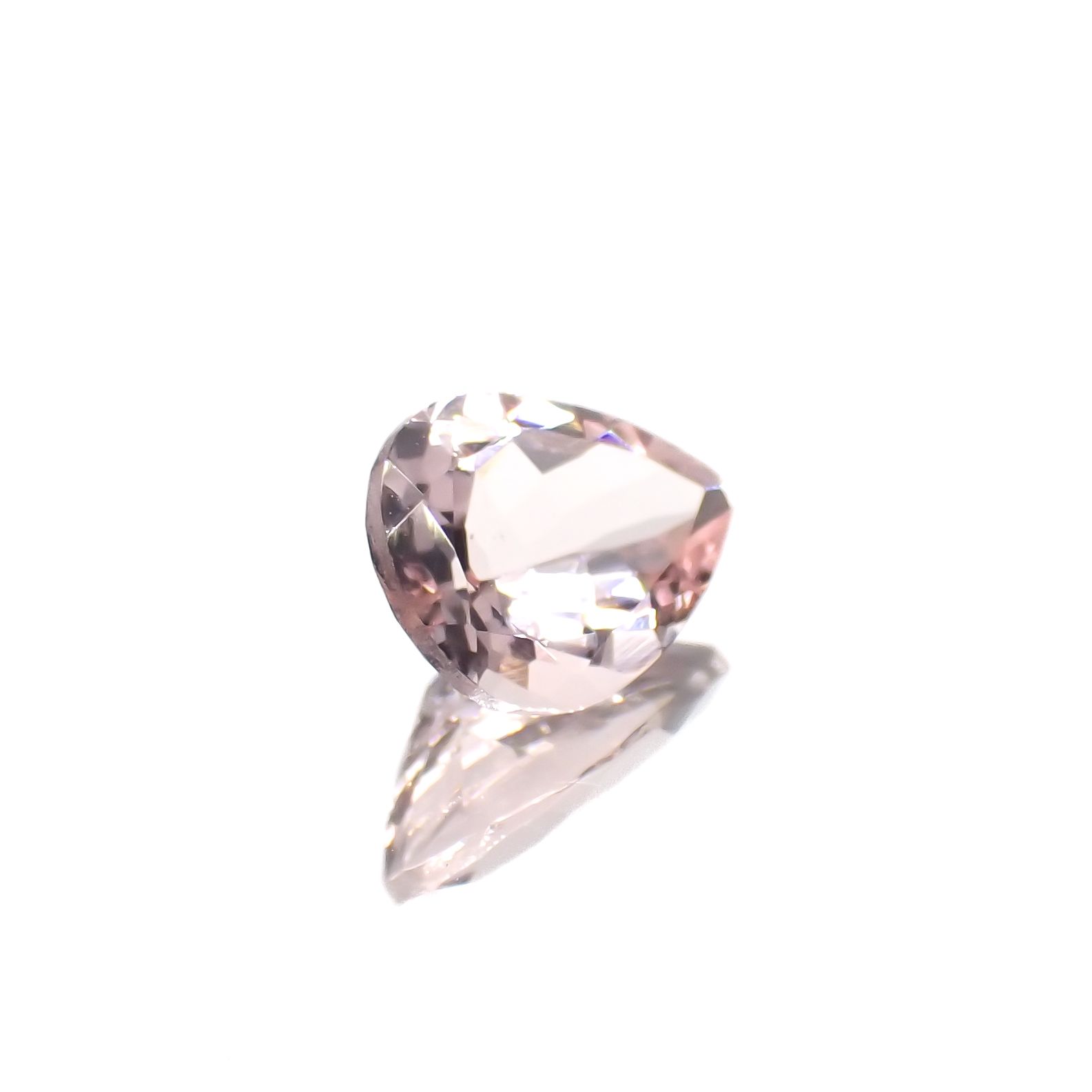 モルガナイト ブラジル産 0.85ct[230421790]8x6mm前後
