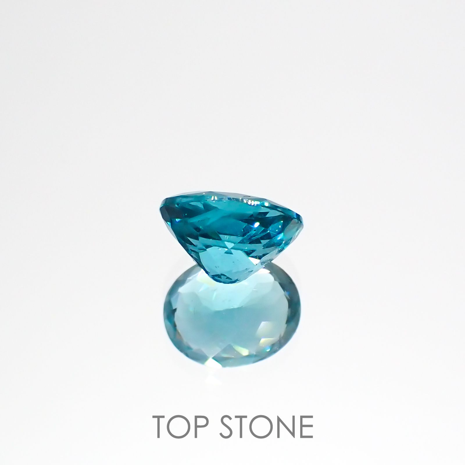 ブルーグリーンアパタイト(宝石名アパタイト)マダガスカル産 1.02ct 識別済[220616655]7x5.6mm前後