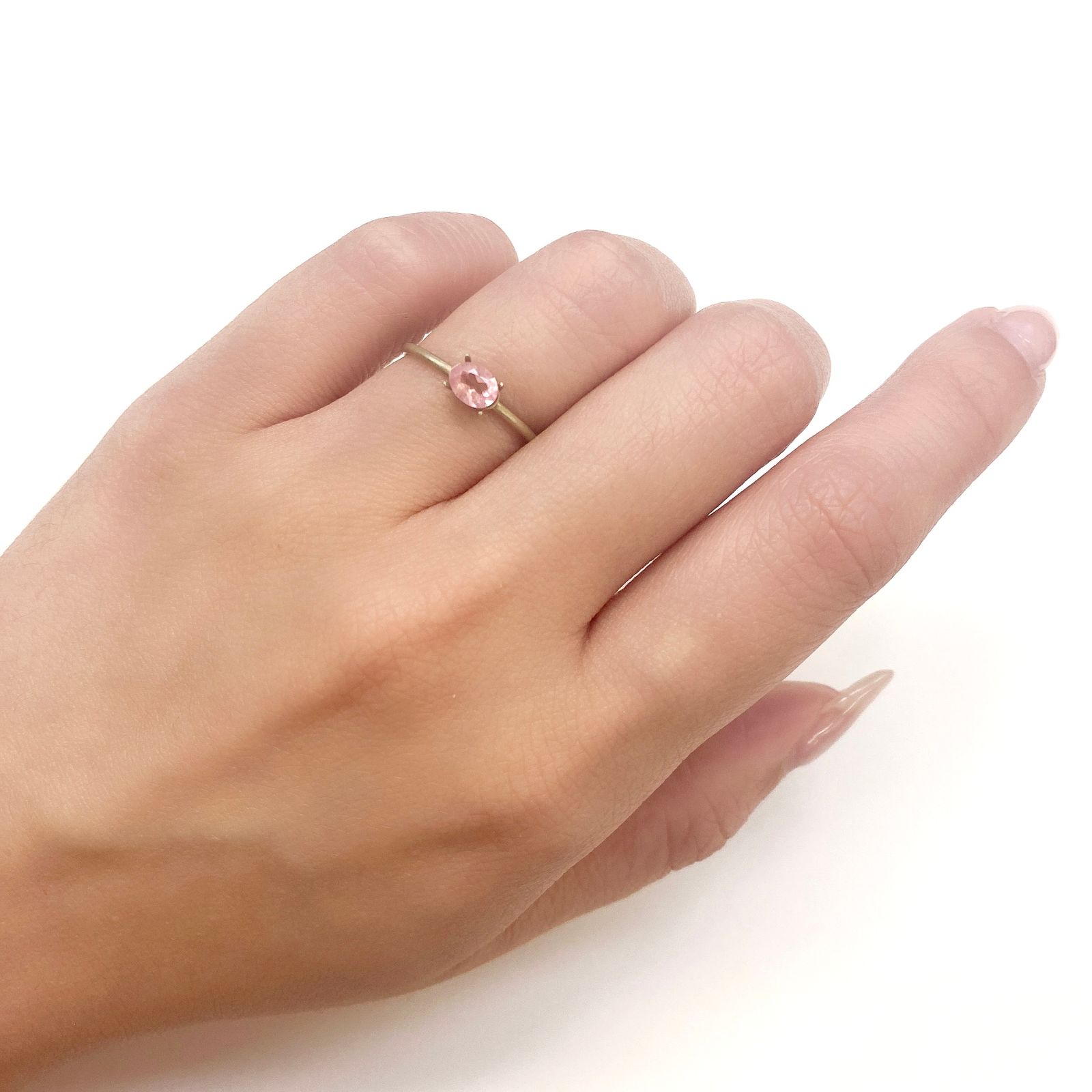ペツォッタイト(ラズベリル) マダガスカル産 ルース 0.31ct[210611203]5.1×4mm前後