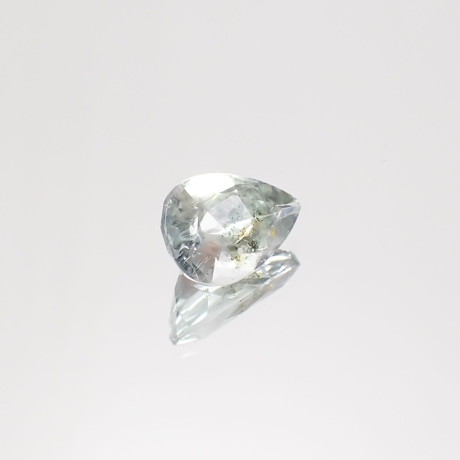 オーロラアクアマリン ブラジル産 1.32ct[231224675]9.4x6.3mm前後