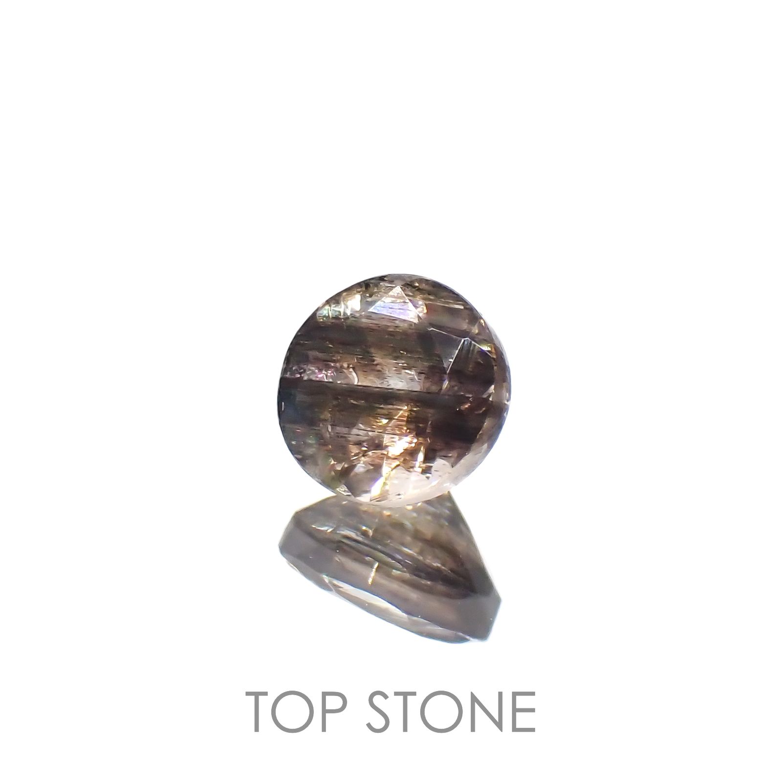 レインボースキャポライト ブラジル産 0.50ct[221119044]5x5.1mm前後