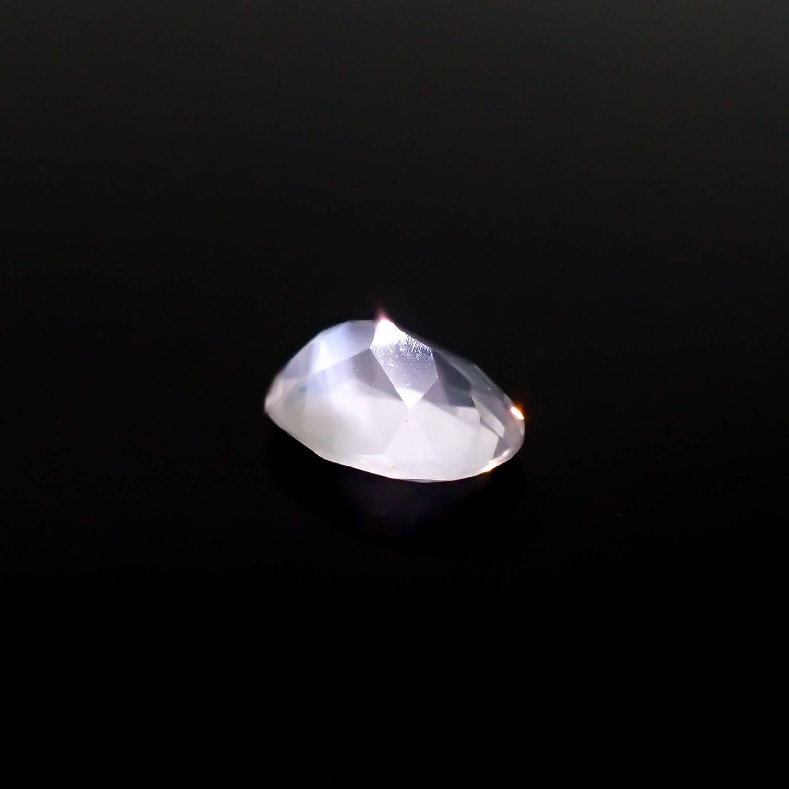 ムーンストーン(宝石名オーソクレース)インド/スリランカ産 0.67ct 識別済[240527734]7x5mm前後