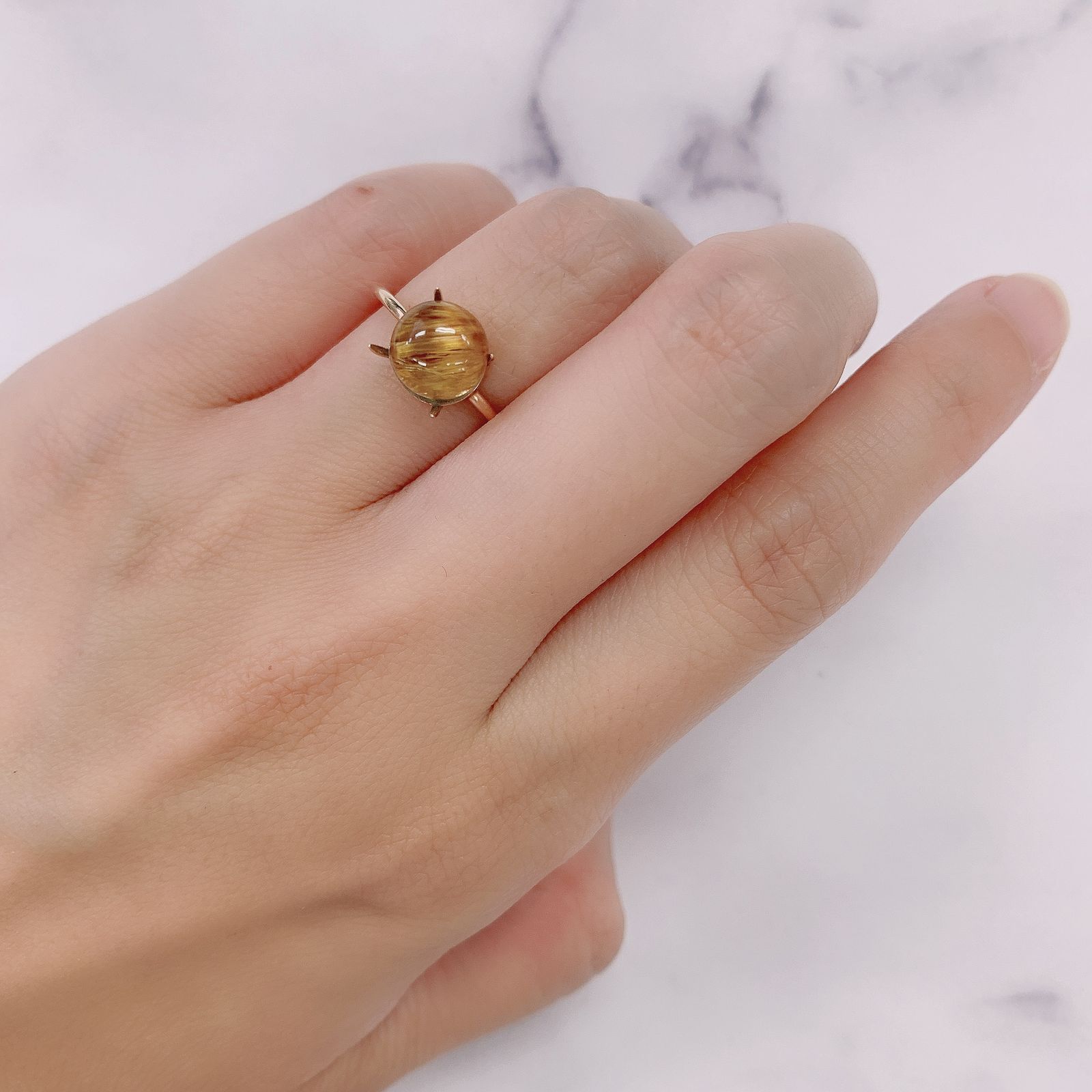 ルチルクォーツ(宝石名ルチルレイテッド・クォーツ) ブラジル産 2.58ct 識別済[210913307]7.7×7.7mm前後