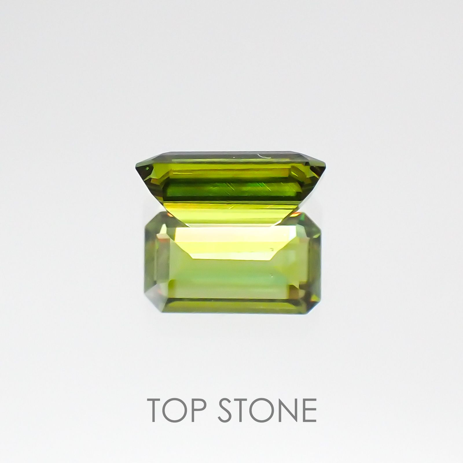 スフェーン パキスタン産 ルース 0.49ct[20128292]6.1×3.4mm前後