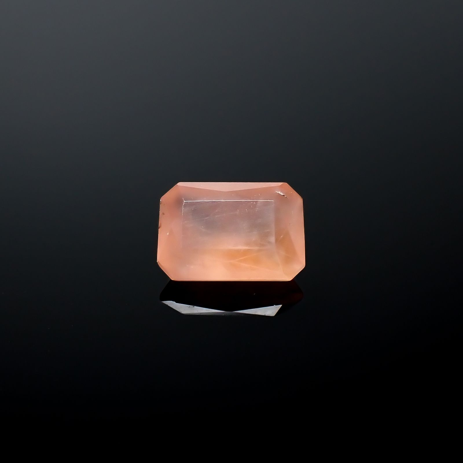 ロードクロサイト 日本・北海道産 0.54ct[240125348]5.6x3.8mm前後