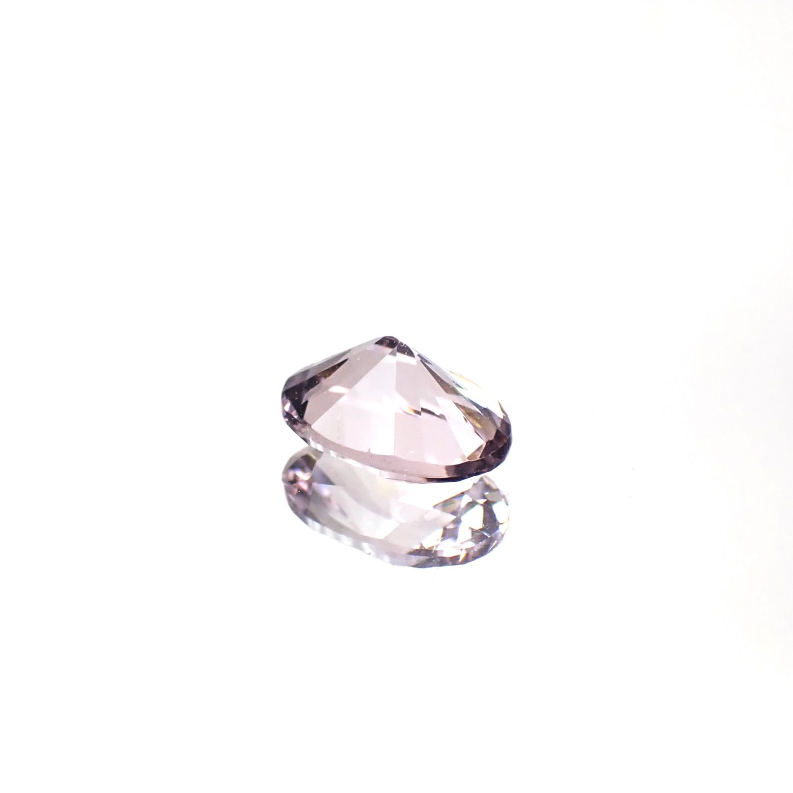 マリアライト(宝石名スキャポライト)スリランカ産 0.75ct 識別済[250330051]7.4x5mm前後