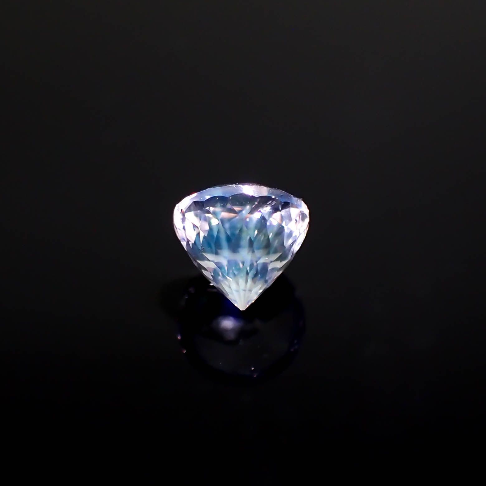 レインボームーンストーン ザンビア産 1.13ct[240326926]6.2x6.2mm前後
