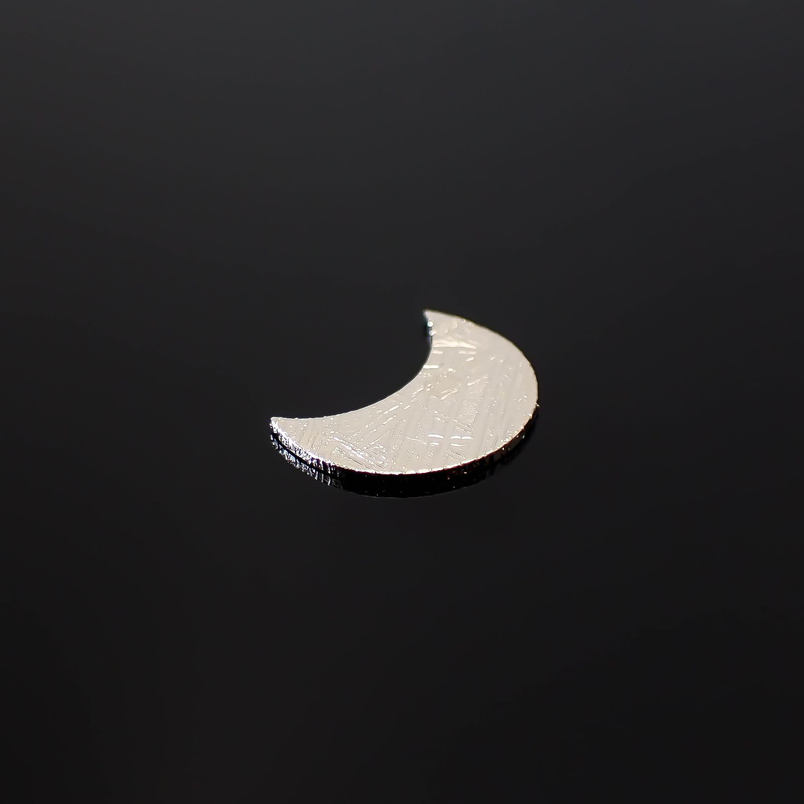 ◇カスタムカット・ムーン◇アルタイ隕石 発見地：中国 1.01ct [250330011]9.9x7.4mm前後