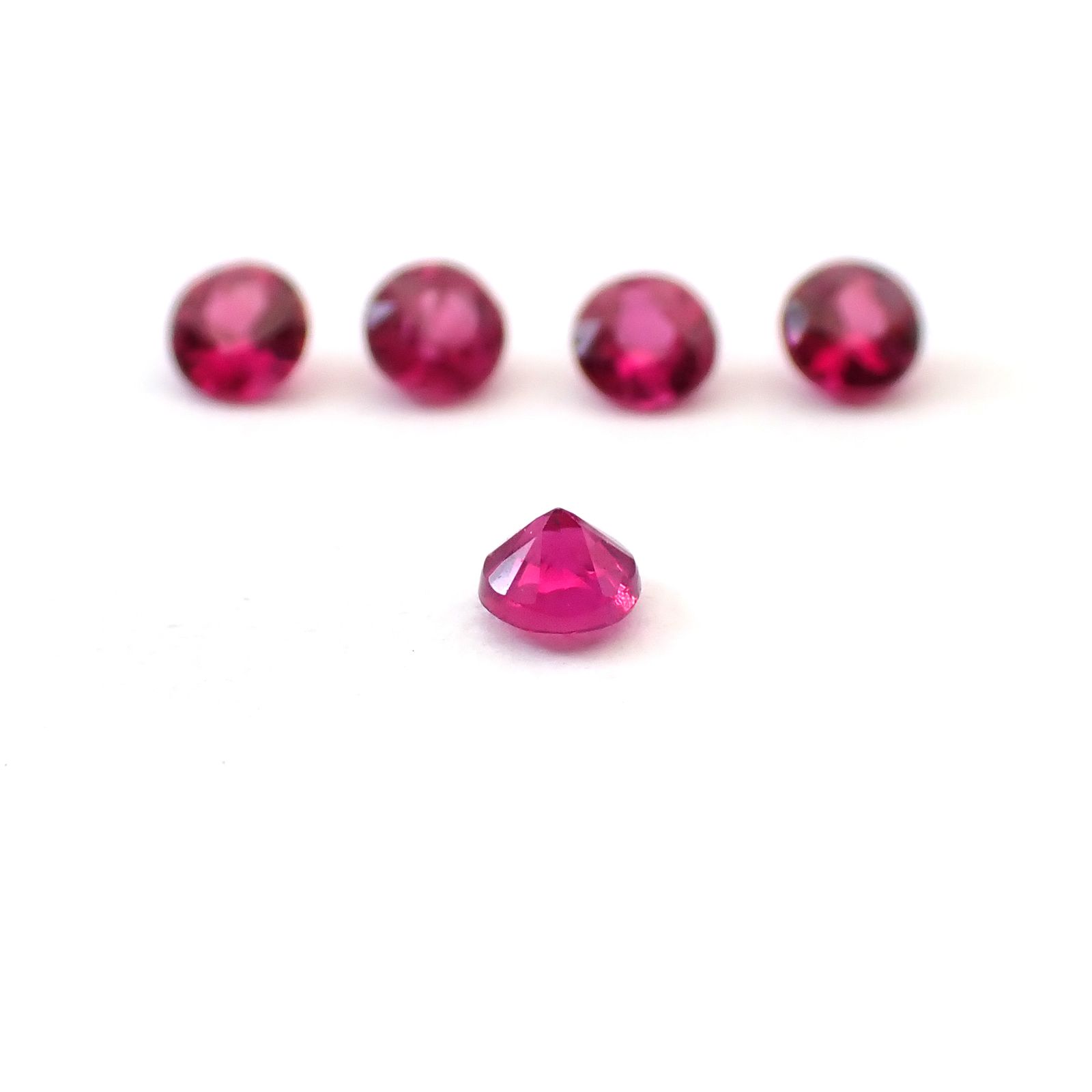 ルビー 5個セット タイ/モザンビーク産 0.28ct(5pcs合計) / 2.2x2.2mm前後 [260532286]
