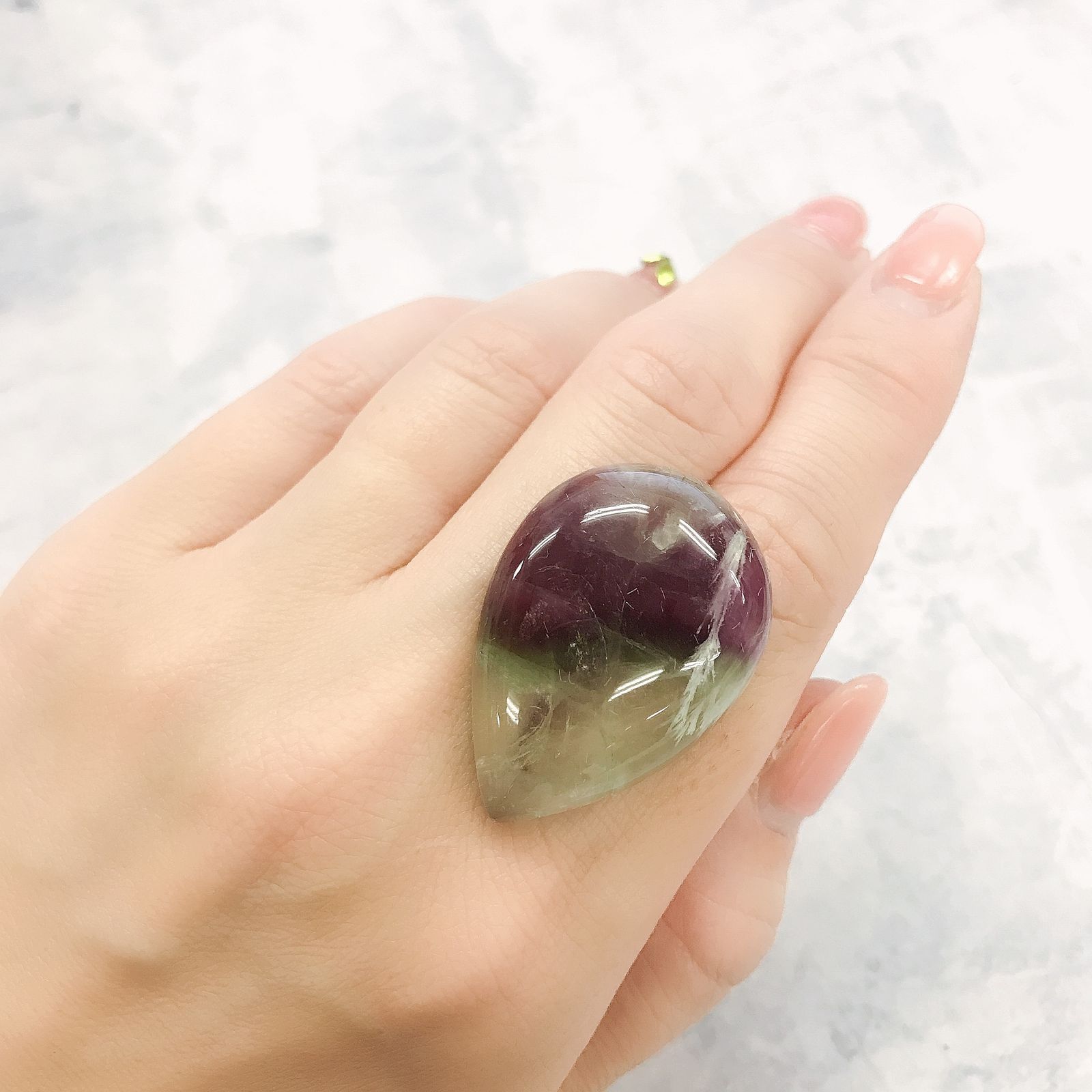 エンジェルフェザーフローライト 中国産 58.49ct[220415682]33.8x23.8mm前後