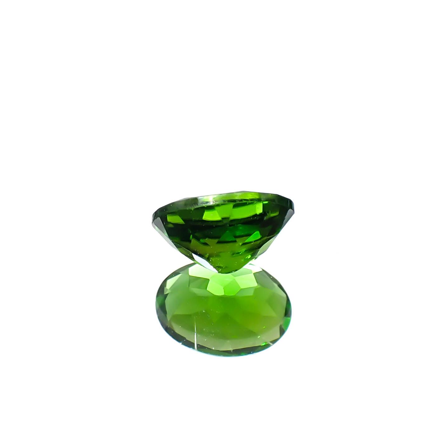 クロムダイオプサイド(宝石名クロム・ダイオプサイド)ロシア産 0.75ct 識別済[250430275]6.7x4.8mm前後